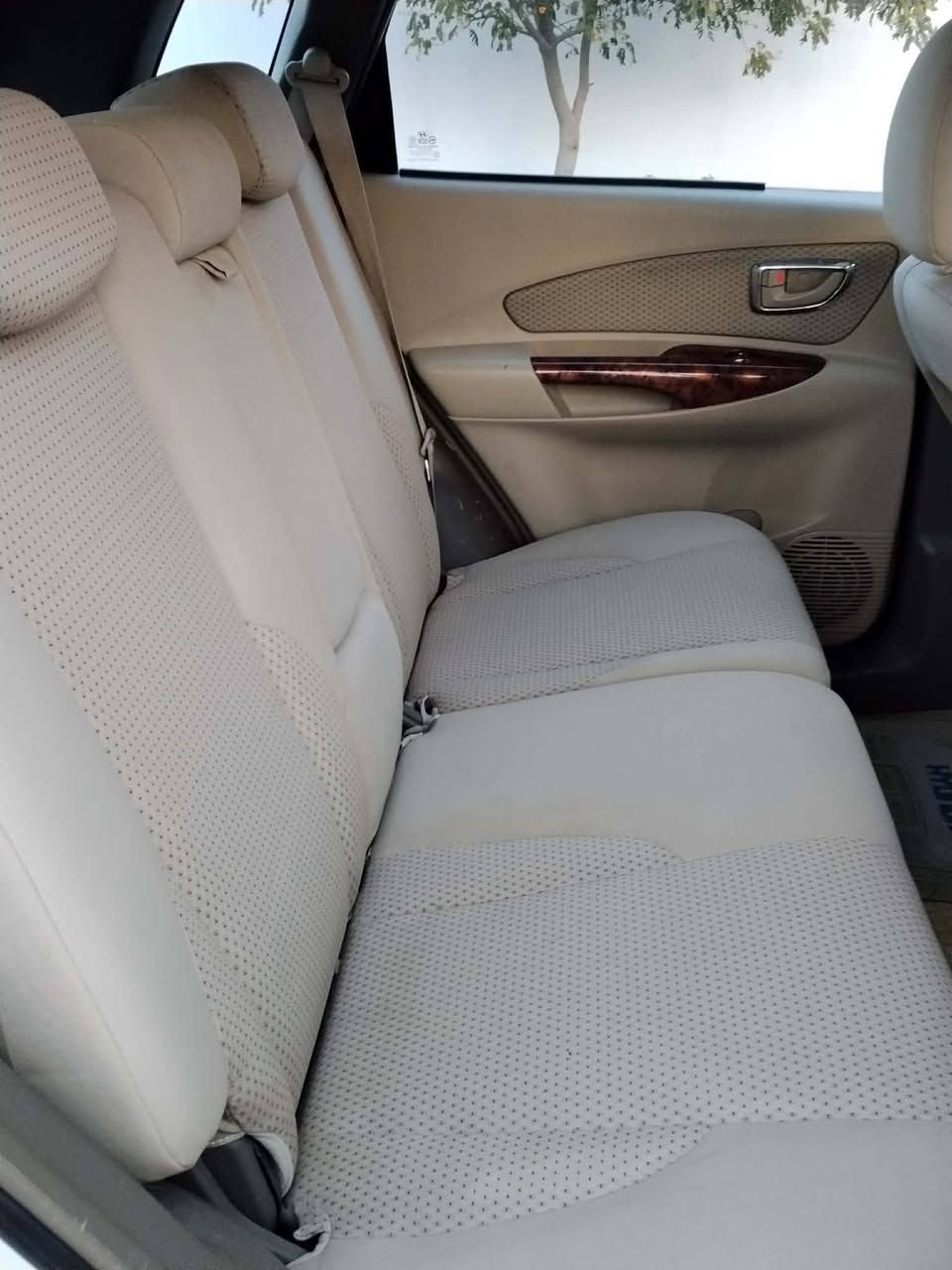 سلام عليكم
توسان موديل 9 للبيع خليجي مكفوله عدا بارد اقل شبر سونار موجود 
***********
