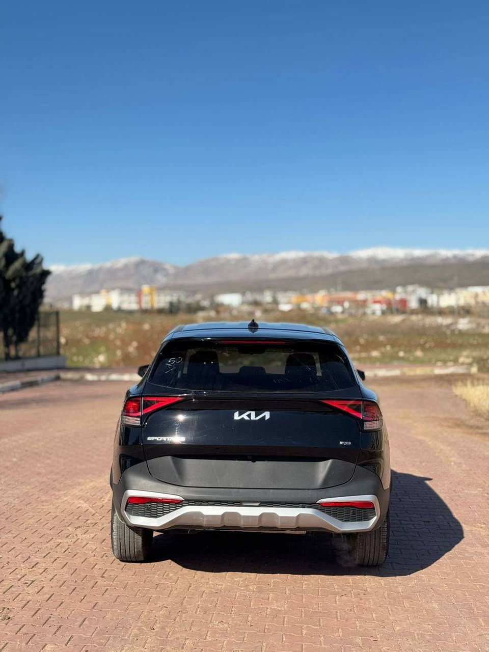 كيا سبورتاج
موديل 2025  الشكل الجديد 

السياره بدوون سبخ 
بدون ايرباگ
محرك2.5L
كير محرك كفاله 

ماشي 7000ميل فقط 
ايرباكات سليمه 
مواصفات 
بصمة
ابواب بصمة

كشن هيتر
كشن كهربائي 

تبريد قطعتين
شاشة ديجيتال
شاشة كبير
فور ويل AWD
رادار امامي و جانبي
تحديد السرعة
تحديد المسار
ويل كب كروم 
تحكم ستيرن
نظام سبورت
نظام ايكو
لايتات ليد 
لايتات زينون
اوتو هولد

بريك بصمة
و هواية مواصفات اخر

سعر 178 بيها مجال 
 العنوان قضاء الشيخان
***********
