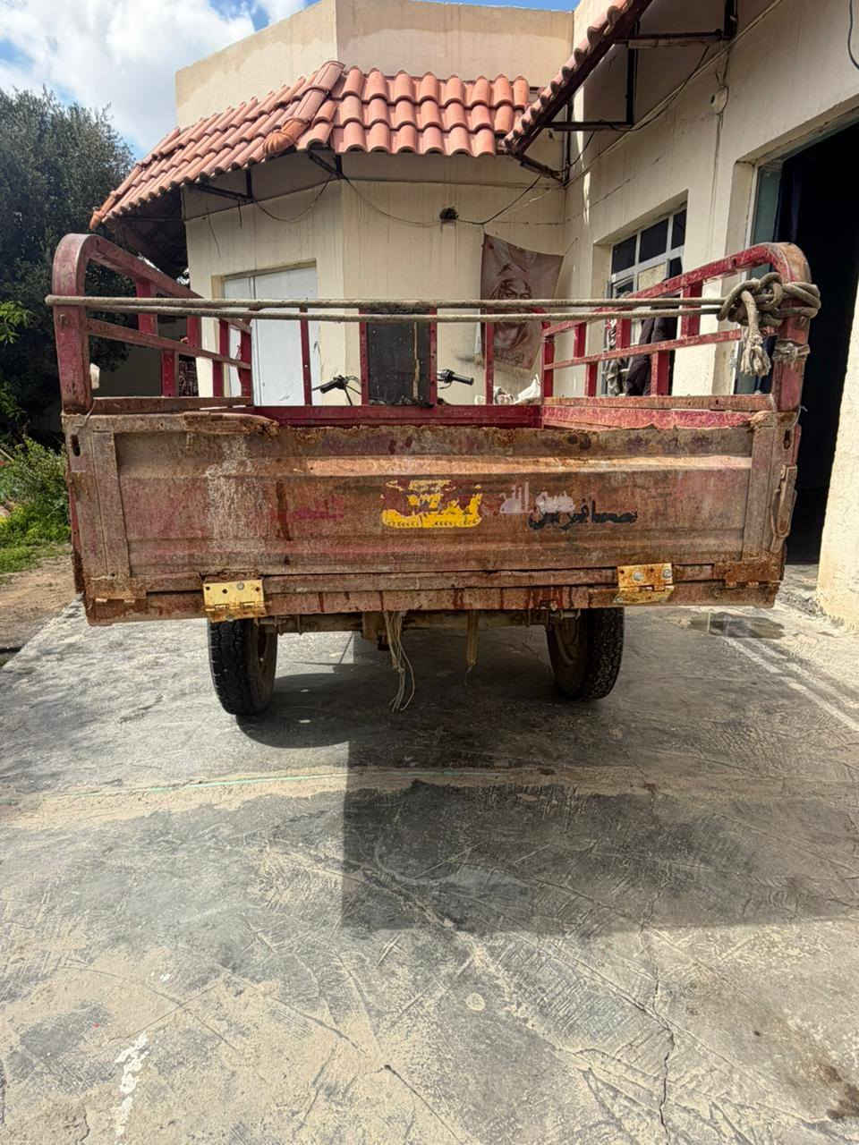 السلام عليكم ستوته موديل 14وراق كامله مكاني بغداد قرب بسمايه الصيطره القديمه السعر 500وبيها مجال حك الجيه عوزها ترتيب ***********
