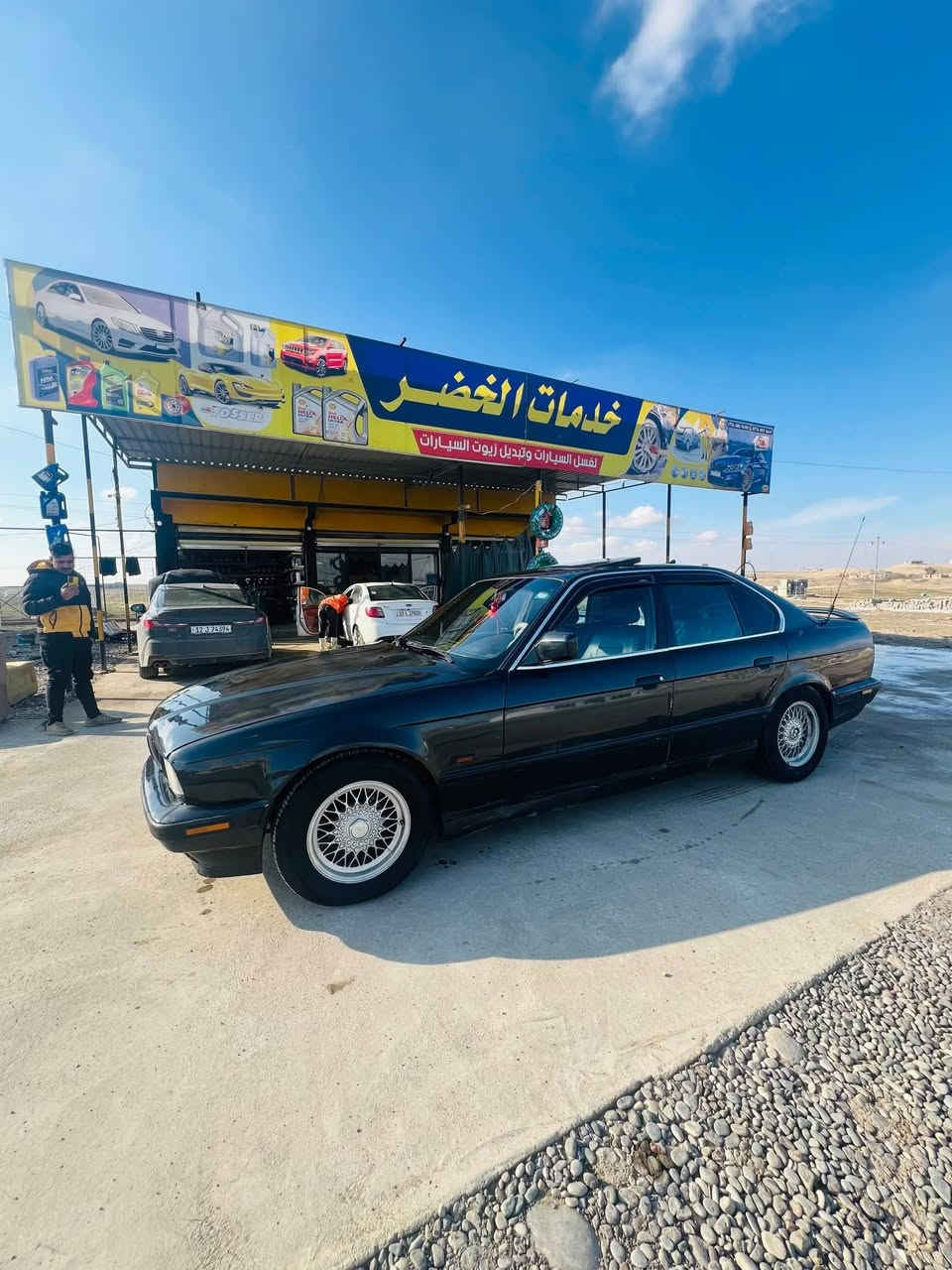 السلام عليكم بي ام دبليو 525 مواصفات فول شرطه تحويل محرك كبس 525 جامعات كهربائيه تدفئه تبريد  كشنات كهربائيه طخم تواير جديد سنويه ال 29 بجم عريض المرغوب لايت زينون      كير ومحرك بشرط سياره دبل اوفر ما ناقصها اي شيء  ما تصرف عليها ربع  السعر 60  مو شراي لا خابرني ولا تعبني مكاني جنوب الموصل ***********
