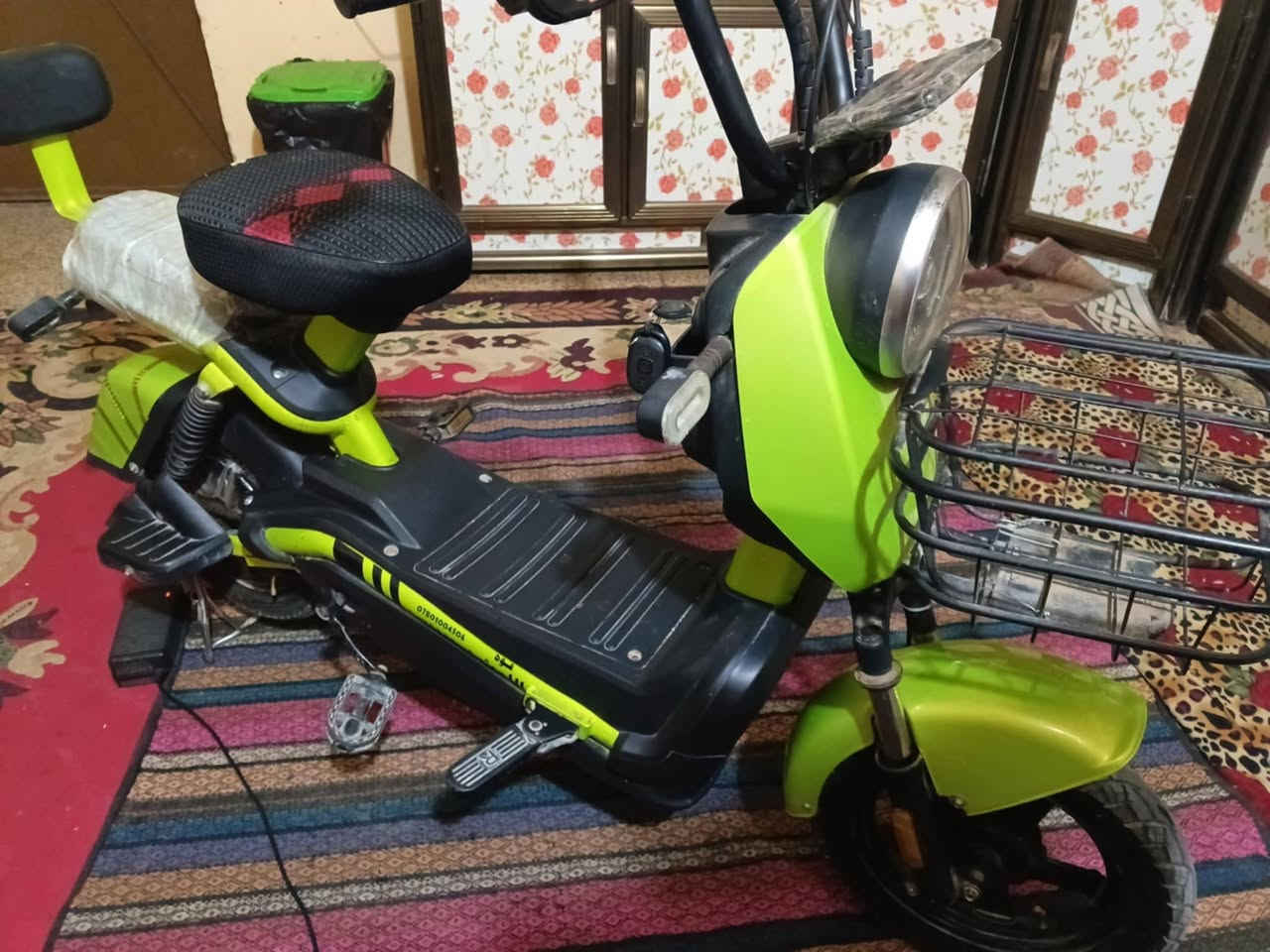 دراجه شحن للبيع جديدة مستخدمه شي قليل سعر 350 الف وبيهة مجال شي قليل مكاني شهربان الحساويه رقمي***********
