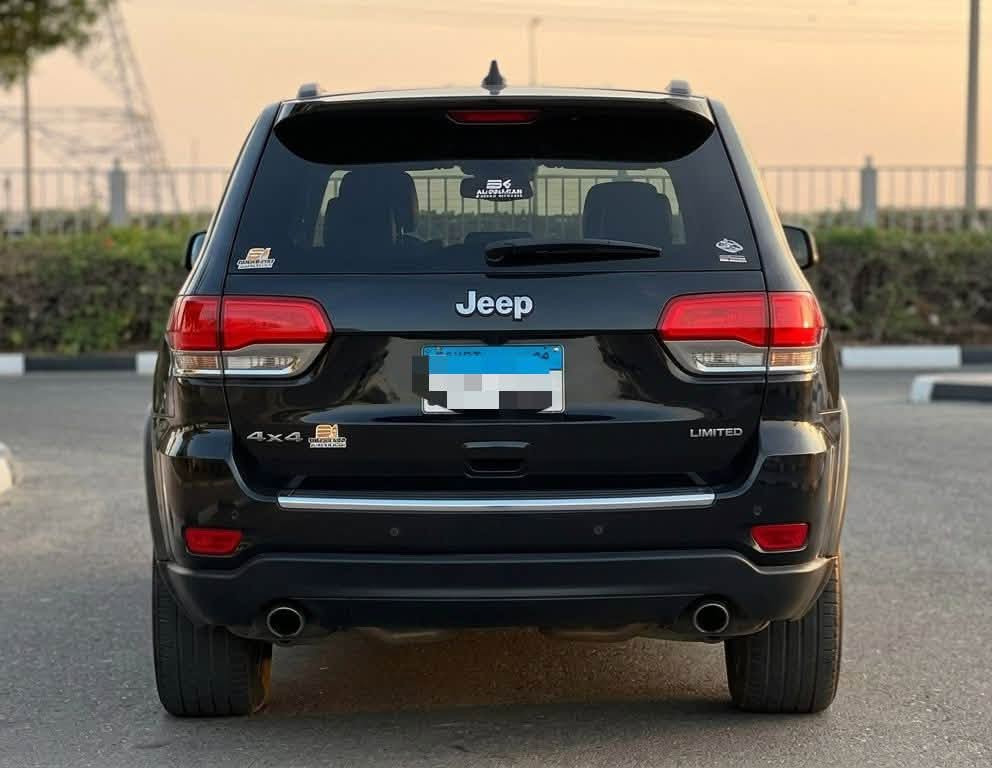 Jeep GRAND Cherokee 2018 🇺🇸 جيب جراند شيروكي
Wakel
📍 220.000km 
- Fully loaded - all fabric 
1 months driving license 🪪 

👈🏽 متاح جميع انظمة التقسيط جميع البنوك وشركات التمويل 

        ——  3𝔣𝓲𝑔𝐡𝕥𝖊𝓻𝗌 𝖺𝖚𝘁𝘰𝐦𝖔𝔱𝚒𝕧𝑒 🦅 ——
01111630669  📥👇🏼 
wa.me/201111630669 
🟢 https://whatsapp.com/channel/0029VakHcsDJENxzr6537m0n ( what’s app channel )


**إذا كنت صاحب هذا الإعلان وتريد حذفه لأي سبب، رجاءا أرسل رسالة إلى الدعم الفني**