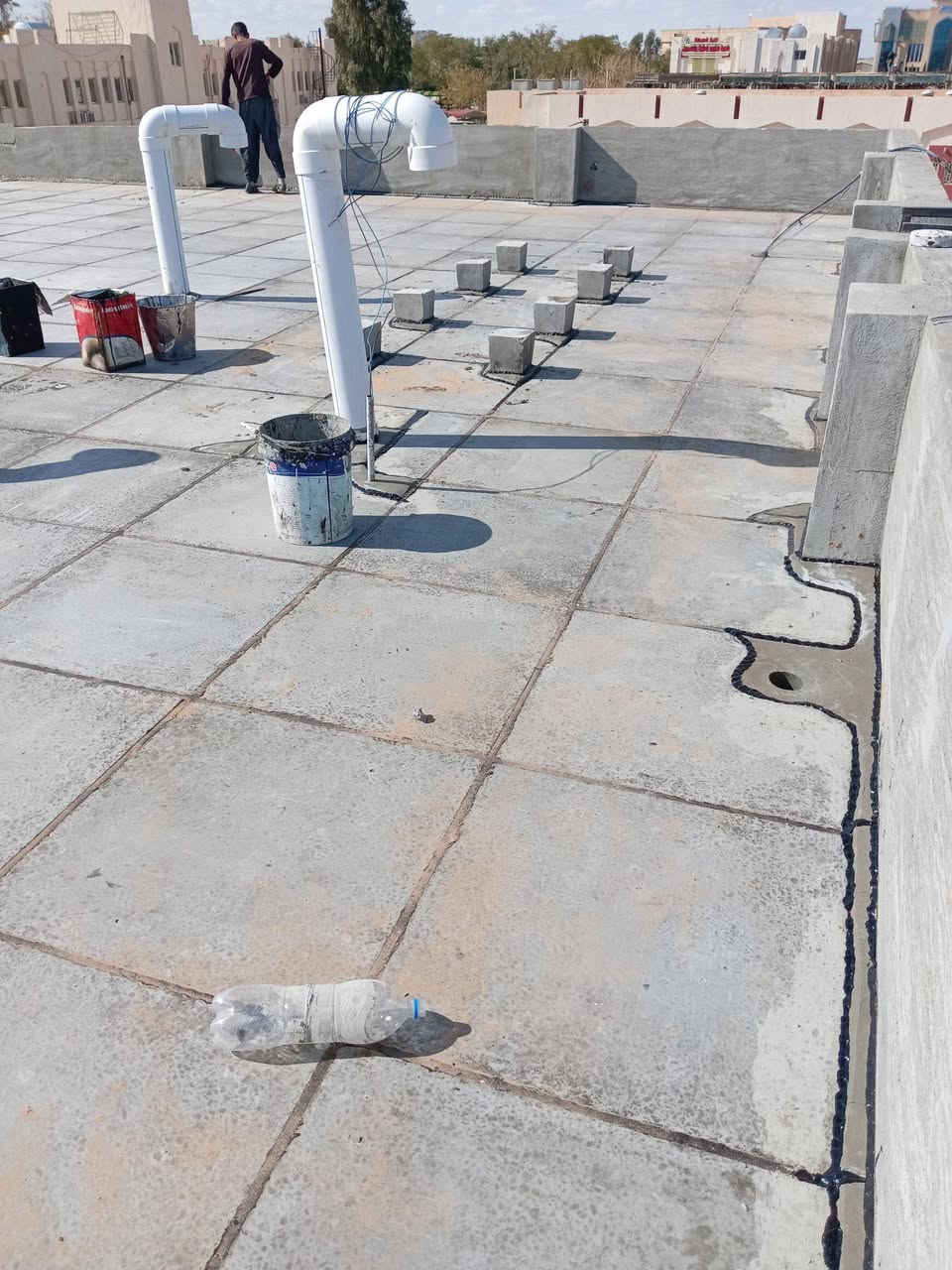 ***********واتساب ***********  جانب  من  أعمالنا اليوم عادة وقلع  الماستك القديم 
  لتطبيق الاشتايكر عن توفر كادر عمل لتطبيق الاشتايكر  كرسته وعمال   وبأسعار مناسبة... 
كما يوجد اعادة ماستك وقلع حسب حاجة السطح بضمان لاعمل 5 سنوات 
 طريقه العمل 
١.فرش السطح بمادة الفلانكوت 
٢.فرش السطح بمادة الزفت 
٣.وضع  التراب او استخدم نايلون وفلين حسب رغبه المواطن 
٤.وضع اشتايكر وماستك لاستفسار أكثر ***********
