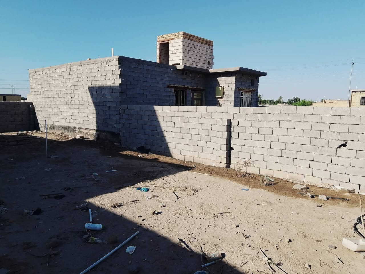 سلام عليكم دار هيكل البيع مساحه المساحه 400بناء 200 خلف جدد جامعه ذي قار اسعر 48وبي مجال *********** بيهن وصل
