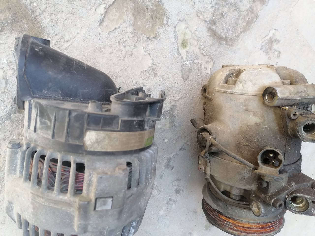 السلام عليكم ورحمة الله 
شلونهم الغوالي عندي تفصيخ شغلات

كمبريسر راوتري--سعره ٧٠ الف

وداينمو بور حجم ٩٠--سعره ٤٠ الف

مامستفاد منهن

واذا اكو جاملغات امامي زوج مال ٥٠٠ انظاف اراوس بيهن

مكاني كربلاء


**إذا كنت صاحب هذا الإعلان وتريد حذفه لأي سبب، رجاءا أرسل رسالة إلى الدعم الفني**