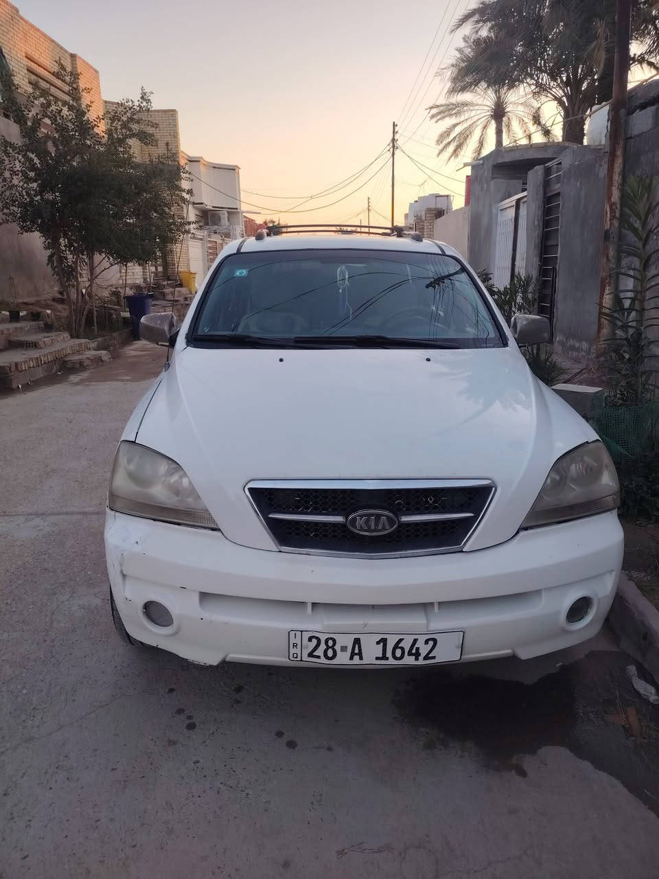 كيا سورنتو للبيع 2006امريكي السعر 90 وبيها مجال سنويه 28 رقم الاتصال ***********
