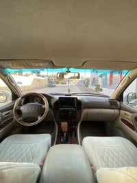 ٢٠٠٢ • حیزام سبوخ • بدون زربە
