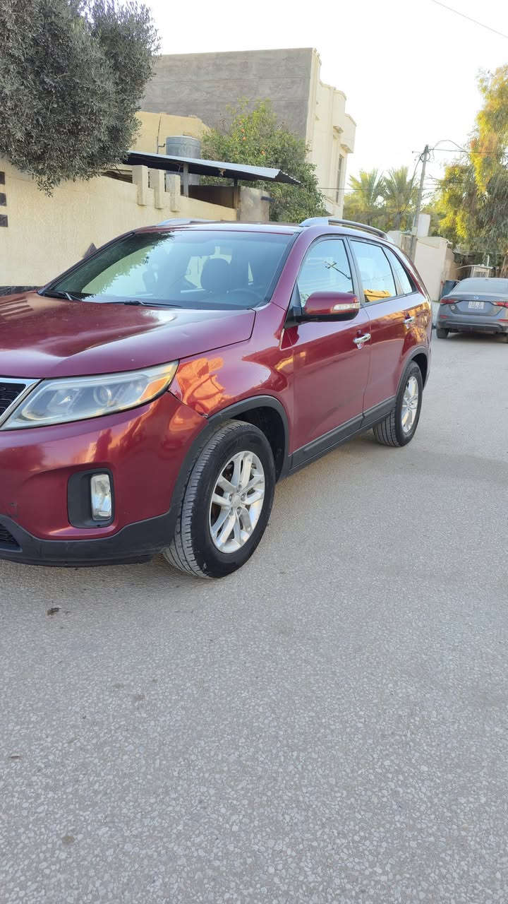 سورنتو موديل ٢٠١٤
وارد امريكي 
بيها طخات بسيطه 
السونار مرفق بالصور 
محرك ٦ سلندر 
السياره ماشيه ١١٠ الف 
سنوية جديده 
السياره رقم بغداد بأسمي وتحويل مباشر 
السعر المطلوب ١٦٠ $ بيه مجال 
للاستفسار التواصل ***********
