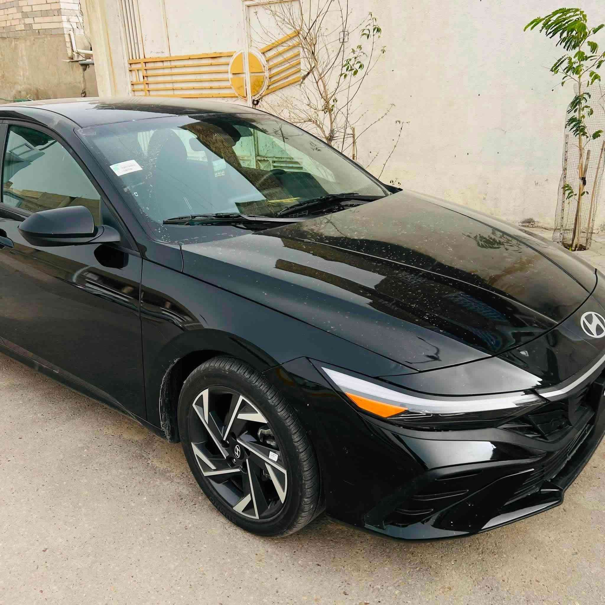للبيع النتره ٢٠٢٥ دخول جديد
رقم بصره جديد بسمي حره 
مكينه ٢٠٠٠ دوش 
سياره ماشيه ٢٢ الف
حادثهه دعاميه فقط ربع بنيد بدون ضرر
مكينه وكير مكفولات تبريد خير من الله 
شاشه الادرات خلفيه واماميه 
كامره خلفيه شاشه بلاد 
بعد بيهه تفاصيل 
تواصل *********** متواجد ع نت 
السعر ١٦٠ البصرة, العراق
