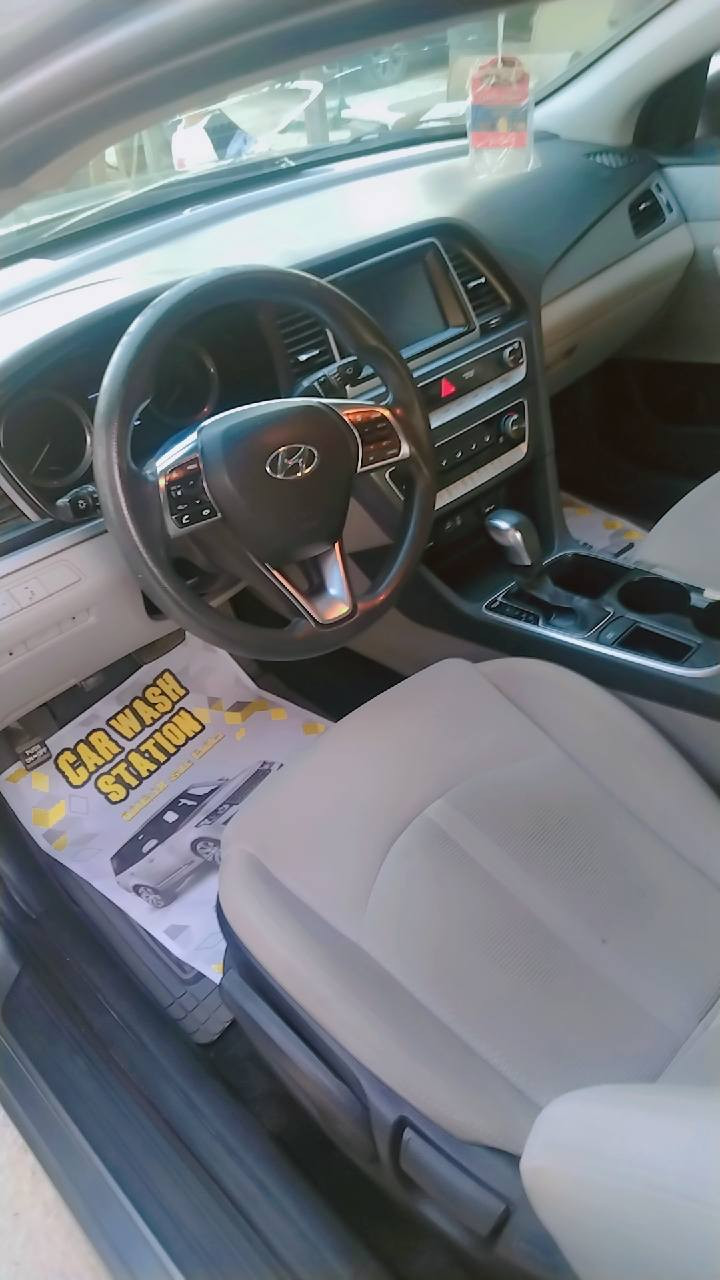 السلام عليكم للبيع سوناتا موديل 18 أربيل وارد أمريكي حادثها جنطه او جاملغ او بالعراق جاملغ الأيمن كير مكينه حدادية جاهزه سنوية لل 2030 تريد تحويل او وكاله 
130 اوبيها مجال للطيبين
 للإستفسار أكثر اتصل او تراسل على رقم *********** للمعلومات مكان سيارة كربلاء
