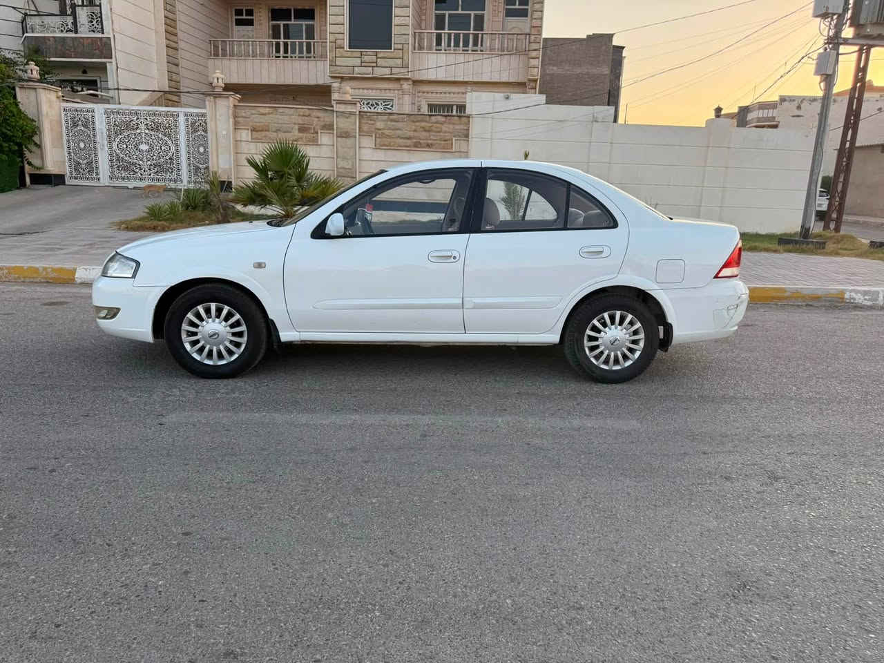 تحيه طيبه للجميع نيسان سني موديل 2009 السياره كفاله عامه محرك 1600 تبريد ثلج صدر تخم تاير جواها جديد  رقم بغداد  انكليزي هزه وسنويه جديد باسمي تحويل مباشر السعر93 العنوان الفلوجه خاص ممتواجد اتصال ع رقم فقط ***********

