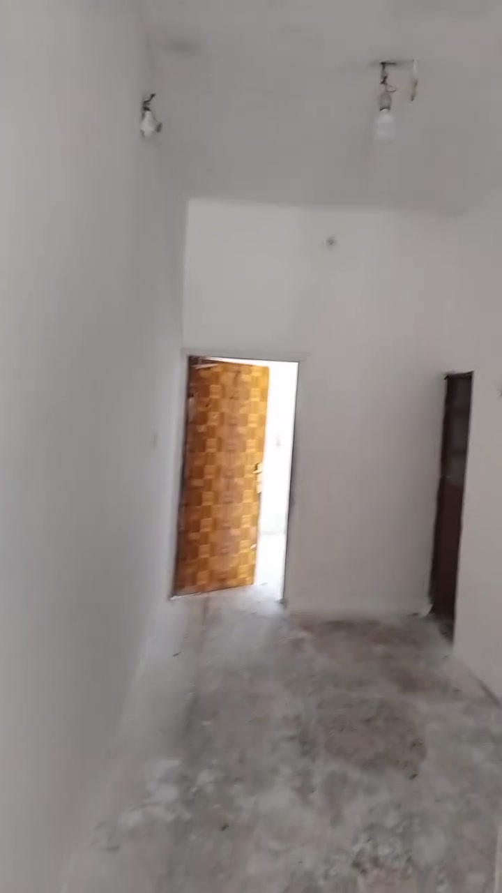 بيت ٥٠م طابقين شارع احمد الوائلي قرب حسينية عبد علي الراضي الايجار ٣٧٥٠٠٠رقميو***********

