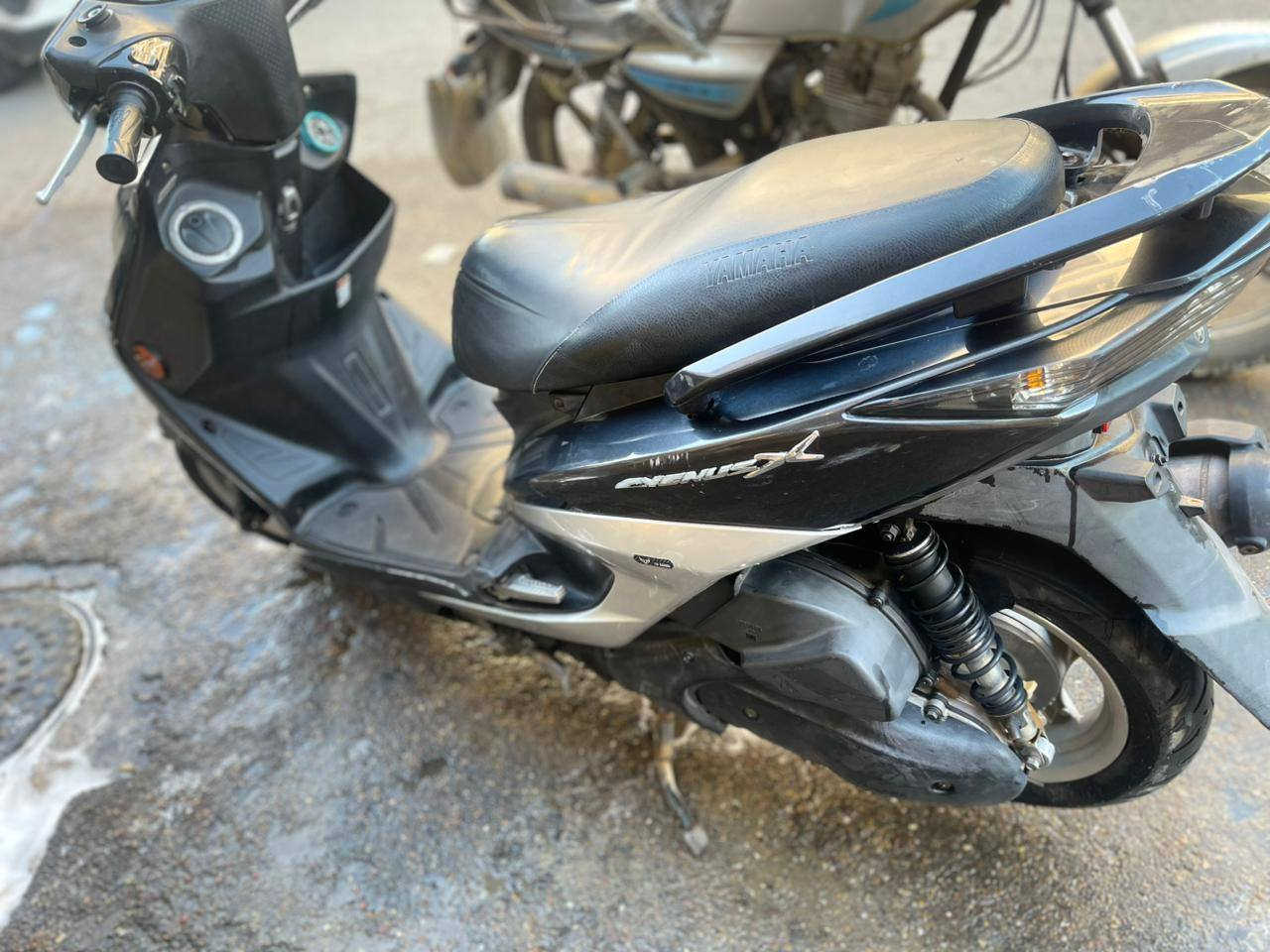 سلام عليكم دراجه سكنس لد كوري دراجه حلوه ومرتبه شلعه معدل ارتب من الصور مكاني الاعظميه سعر واحد وربع وبيها مجال حك الجيه للتواصل فقط على الرقم ***********
مكلف بل نشر
