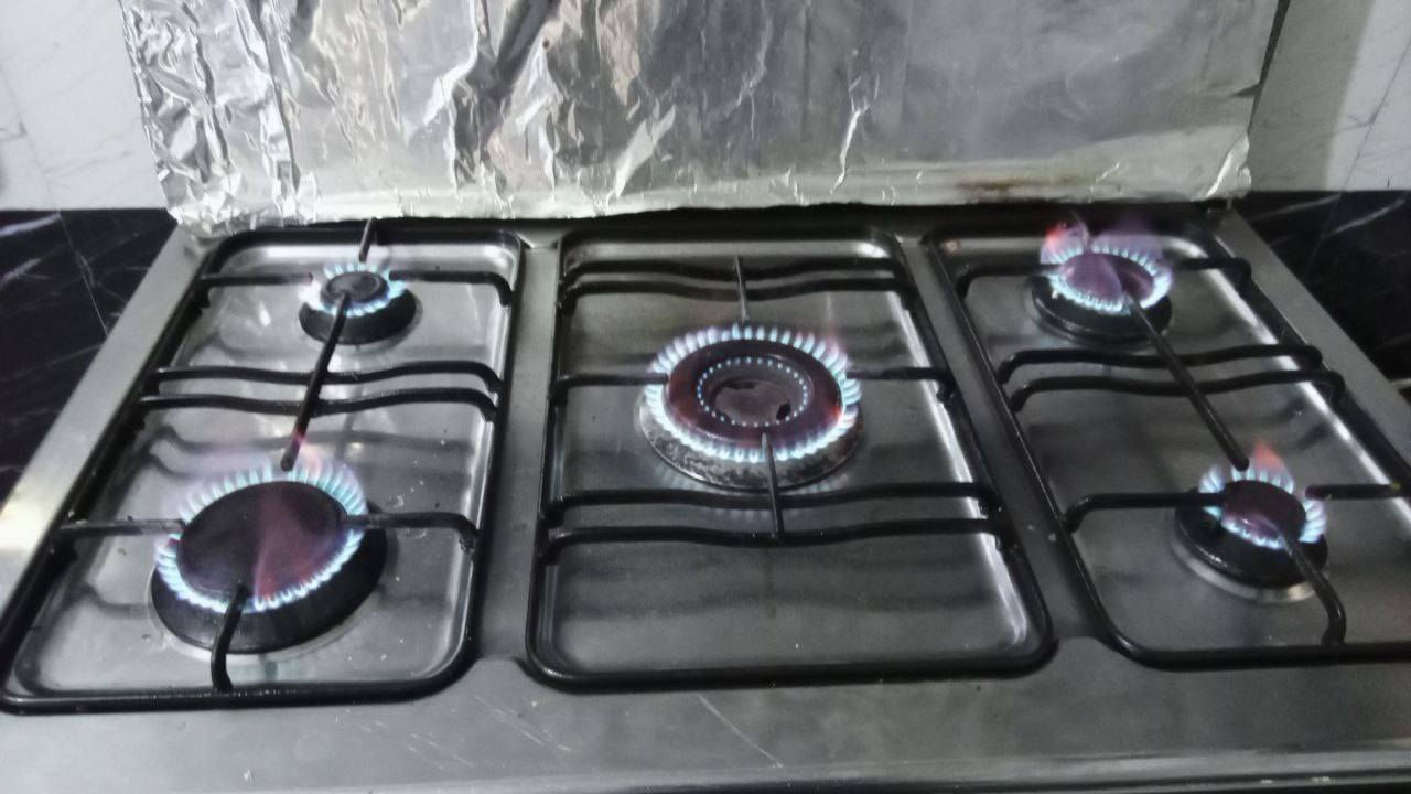 طباخ ڪريازي نضيف للبيع يلمع لمع تفاصيل عل هل رقم***********
