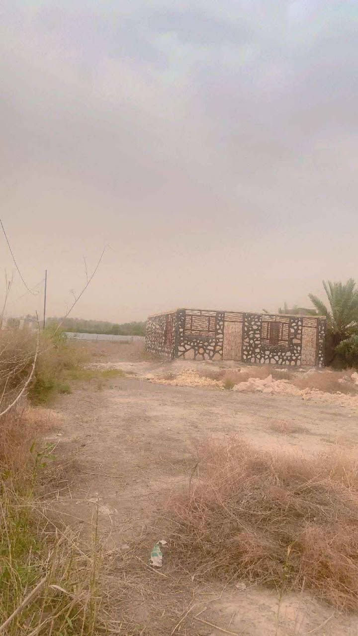 السلام عليكم دونم وربع لبيع سنتر على الشارع قرب الامام ابو جاسم عليه السلام بي دار حجر 3000متر المساحه طابو زراعي سند 25 باسمي اداور ثاني يوم الواجهيه 21 مسيج السعر 110 مليون اي استفسار اتصل *********** بابل مسيب قرب الامام ابو جاسم ع Singapore
