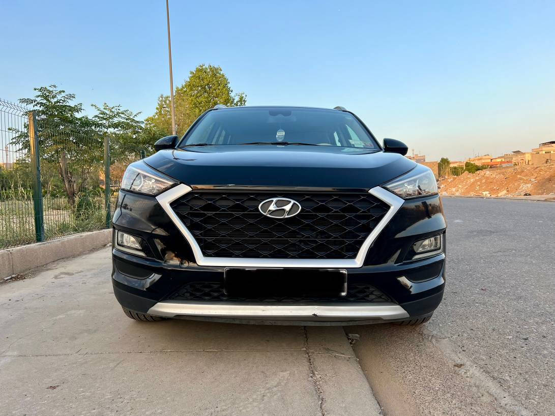 هۆندا تۆکسۆن ٢٠١٩ امریکی
بێ دەعم، پێش و پشت کەپس، تەنها چەند پەڵەیەك ساردی هەیە وەک لە فەحسەکە دیارە.
بەناوی خۆمە. ژ.م ***********
*********** أربيل, العراق
