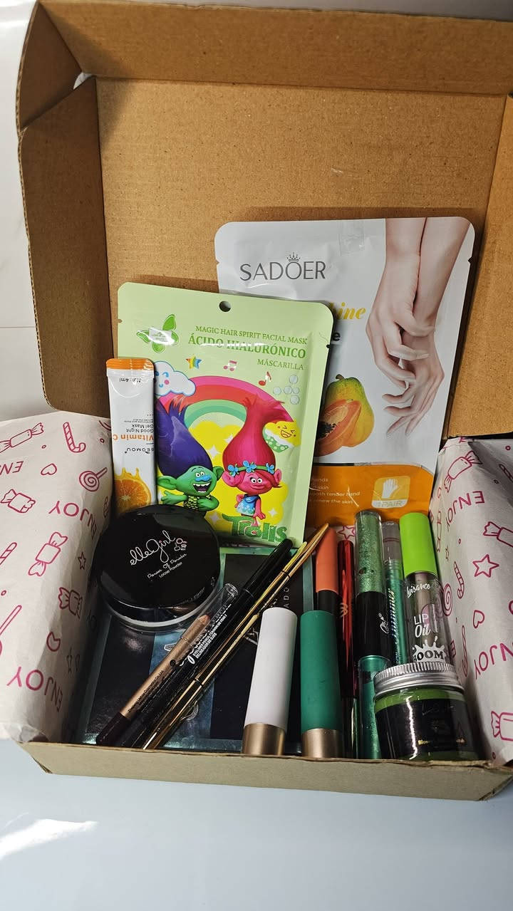 جمعنا لكِ كل ما تحتاجينه في مكان واحد.. من بوكسات المكياج المتكاملة 💄 إلى مجموعات العناية بالجسم بروائحها الساحرة (كرز 🍒، لافندر 💜، ونيلية زرقاء 💙).
​منتجات عناية فائقة: (مقشر، زبدة جسم، سبلاش، وصابون).
​بوكسات مكياج متنوعة: تناسب يومكِ وسهراتكِ.
​جودة عالية وأسعار تنافسية.
توصيل جميع محافظات العراق. 5 الاف


**إذا كنت صاحب هذا الإعلان وتريد حذفه لأي سبب، رجاءا أرسل رسالة إلى الدعم الفني**