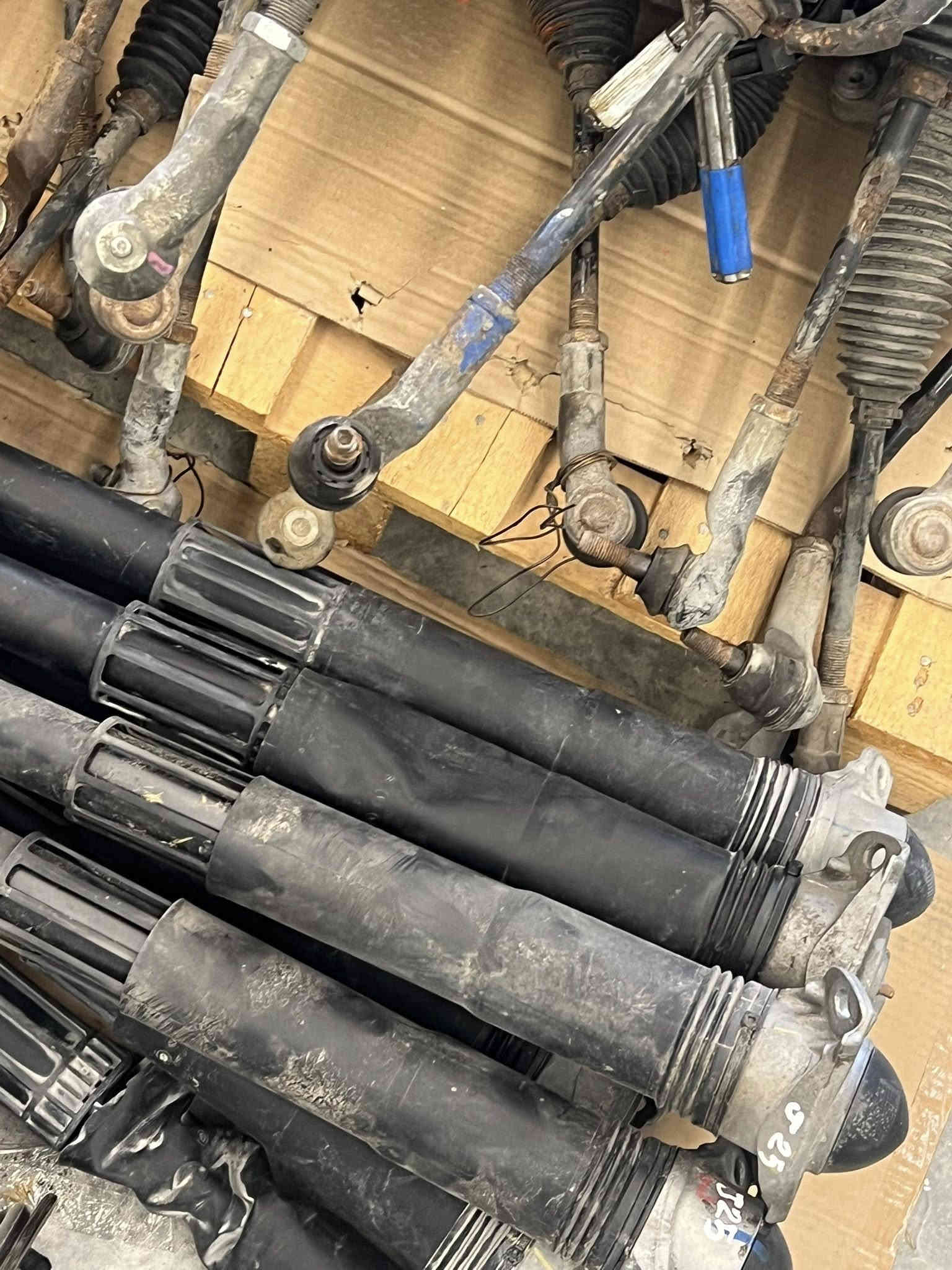 واتساب فقط ***********
لبيع ‎ جميع قطع غيار سيارات المانيه 

‎اطلس - تيكوان- طاوس - جيتا - باسات - كولف 

‎توصيل جميع محافظات العراق
