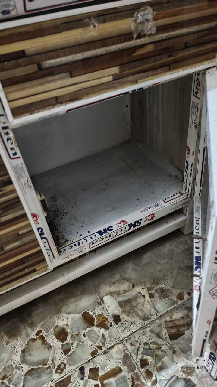 كاونتر نظيف فقط جرارة السنك يراد تصليح السعر 250 الف مكان ضباط القاهرة


**إذا كنت صاحب هذا الإعلان وتريد حذفه لأي سبب، رجاءا أرسل رسالة إلى الدعم الفني**