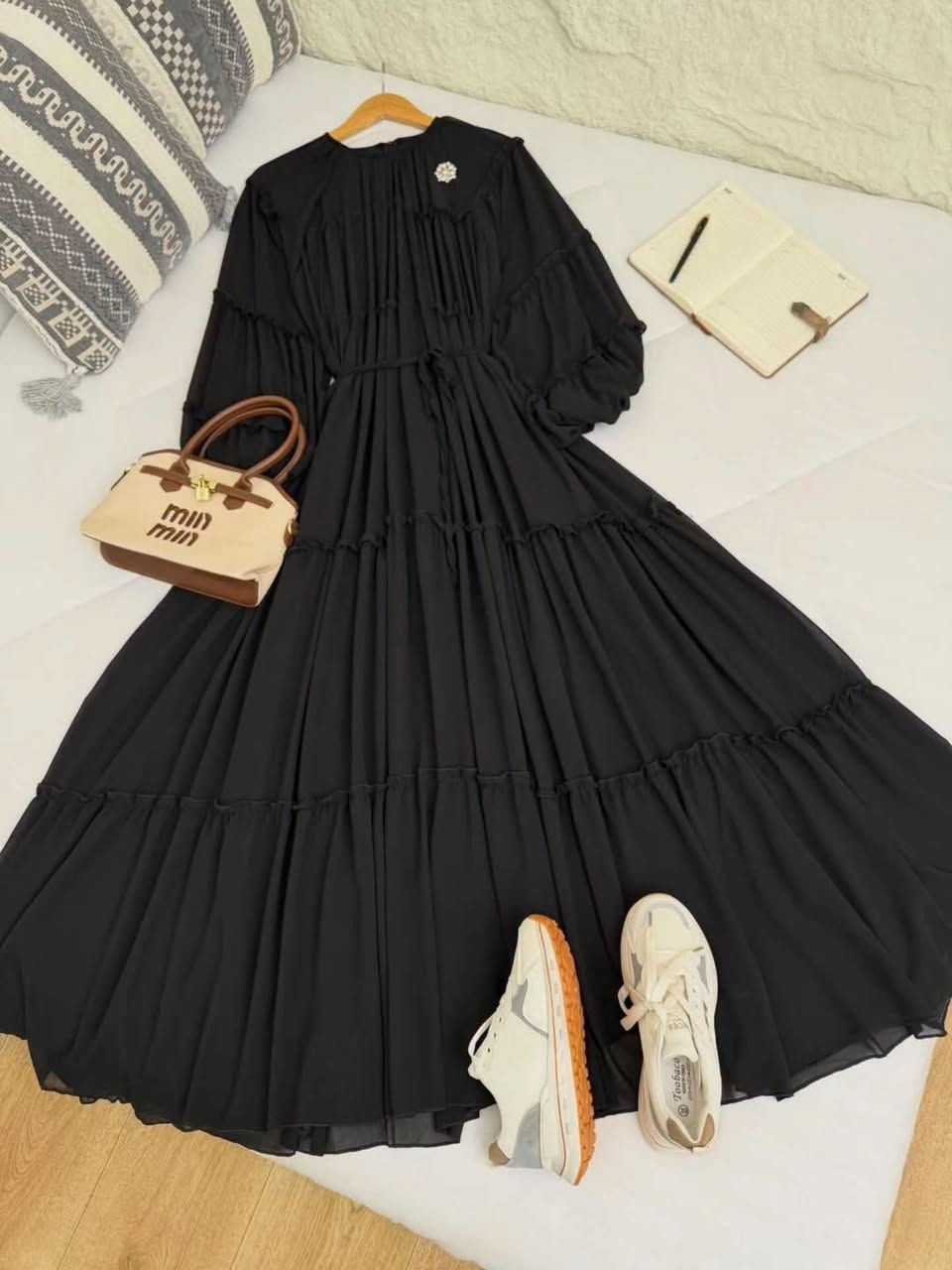 فستان شيفون مبطن  ايطالي✨
القياسات 38 40 42 44 46 48 ✨
السعر 24✨


**إذا كنت صاحب هذا الإعلان وتريد حذفه لأي سبب، رجاءا أرسل رسالة إلى الدعم الفني**