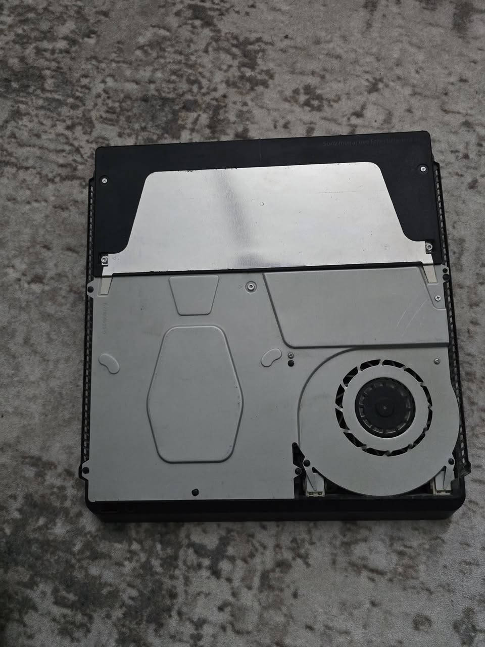 للبيع مستعمل استعمل  بيت  ويا بيس ٢٠ انكليزي لوحدها سعرها 50 والثانيه فيفه مع يدتين  سعر الجهاز كامل وي غراضها 250 
***********
