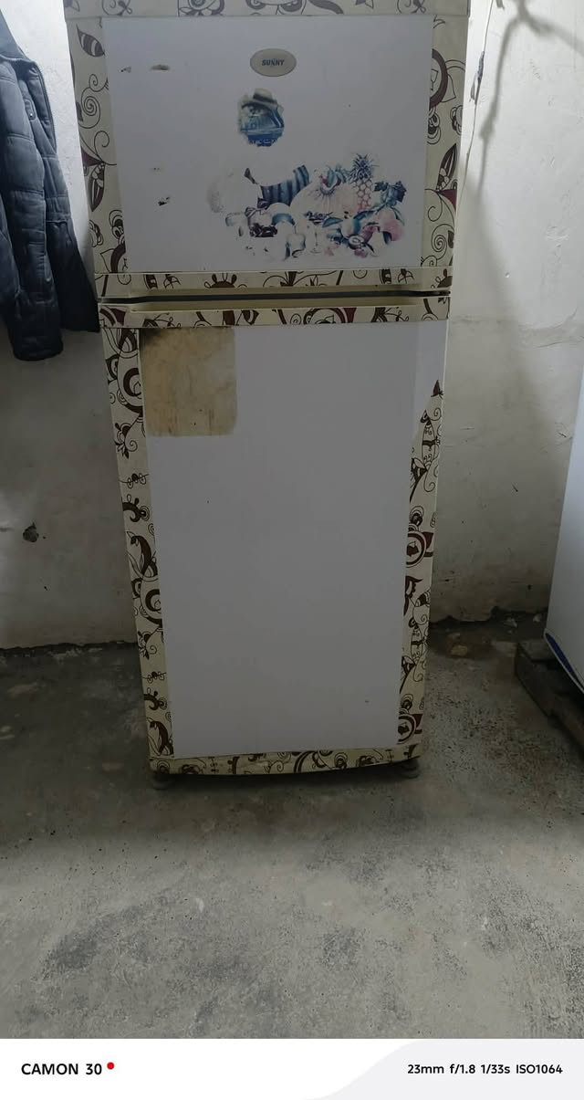 ثلاجات للبيع سوده سعره 175
وبيضه وسط سعره 75 وبيضه جبيره سعره 160 
وبيهن مجال 
مكان حله شارع ثمانين 
نقطه داله مسجد الرحمان


**إذا كنت صاحب هذا الإعلان وتريد حذفه لأي سبب، رجاءا أرسل رسالة إلى الدعم الفني**