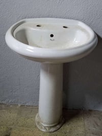 مغسل • للبيع