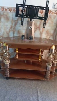 ميز شاشه ثقيل خلي سعل باليرضي الله هذا رقمي غير متواجد07840007966