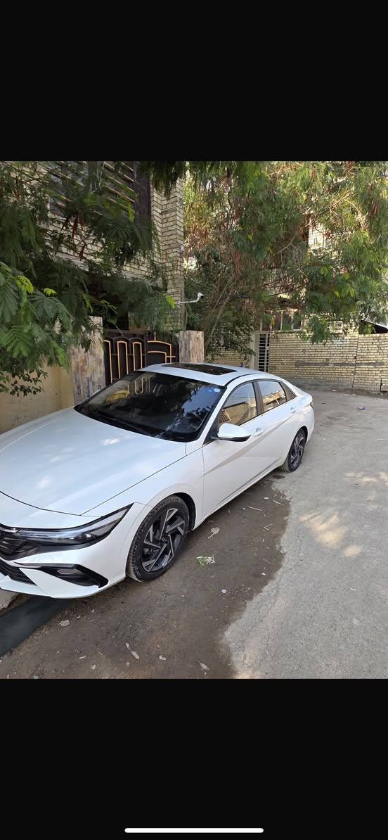 السلام عليكم النترا 24 تجميع صيني ماشيه 90 فول مواصفات بيها صبغ موضح بل صوره السعر 140 بيها مجال ***********
