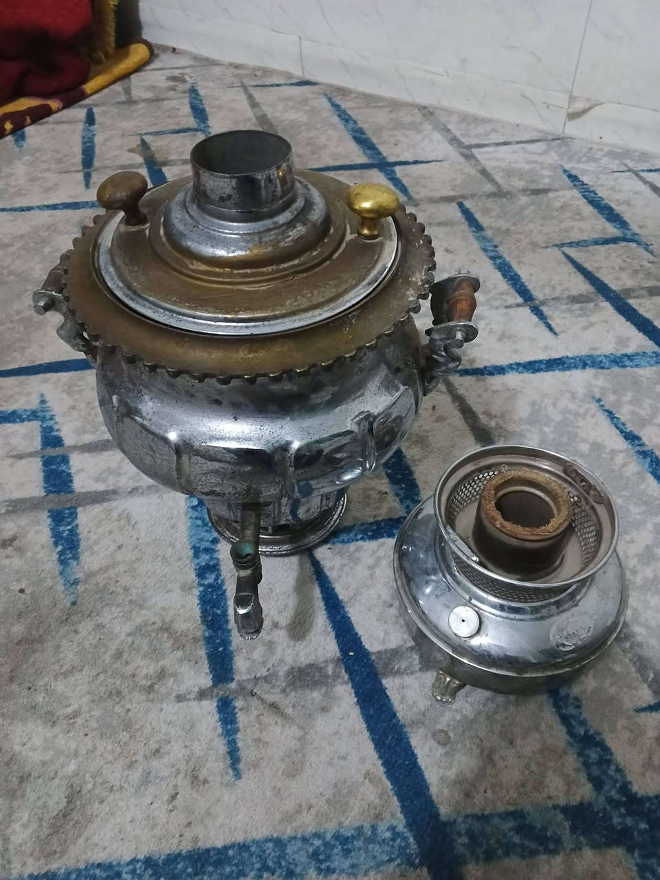 سلام عليكم متاح تحف نحاس  مختومه وطلا فضه  بغداد مدينة الصدر ***********
