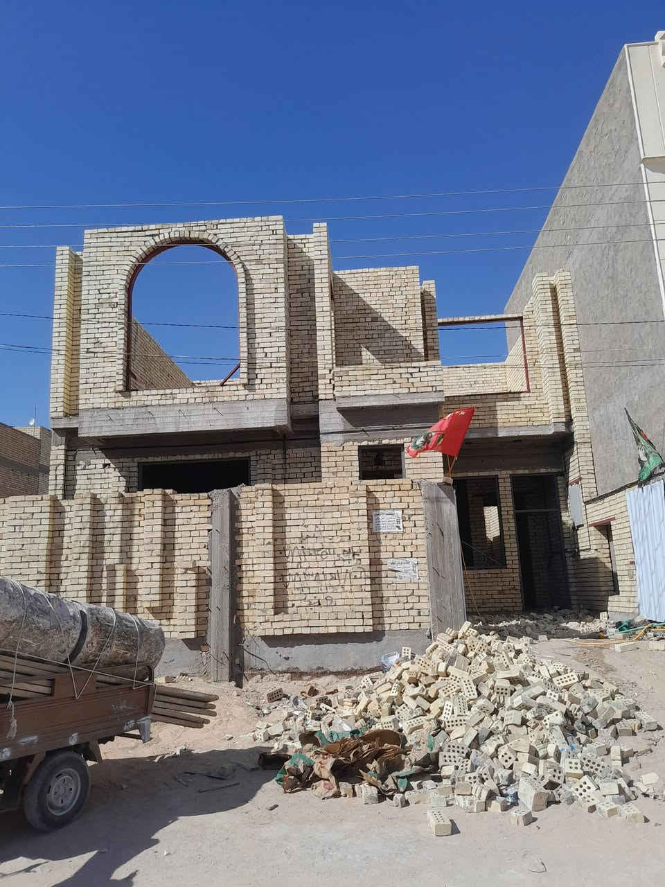 السلام عليكم خلفه بناء طابوك بلوك فرمستون متفرغ حالياا كربلاء ***********
