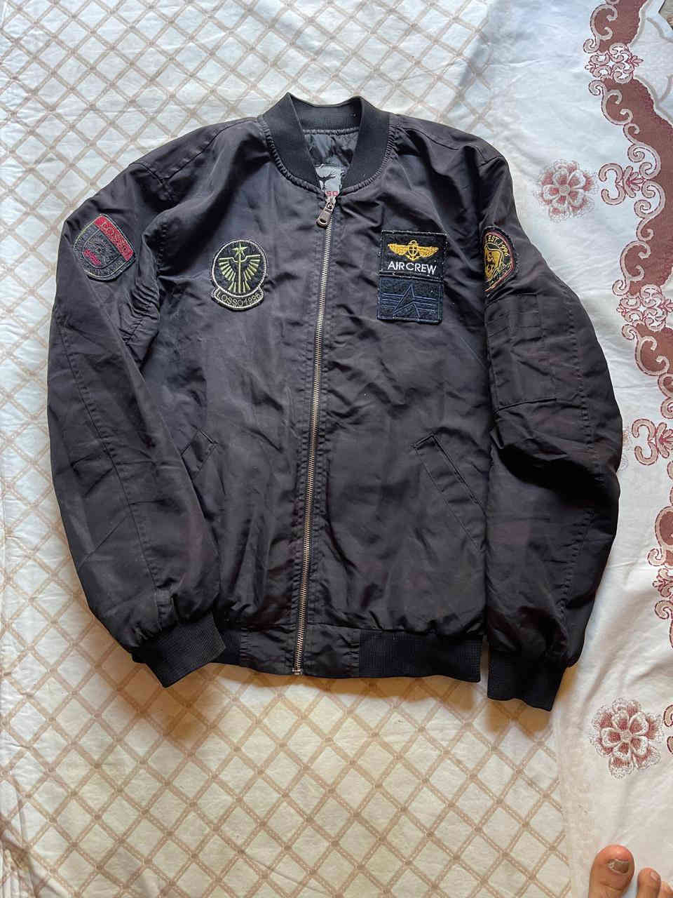 بالة اوربية نظيفة 100% رجالي ونسائي الجاكيت قطعة الفين دينار  وبقية قطع الف دينار  وجنط القطعة الفين كلهن ب10 واقل طلب 20 قطعة وتوصيل داخل الديوانية
للاتصال ***********
