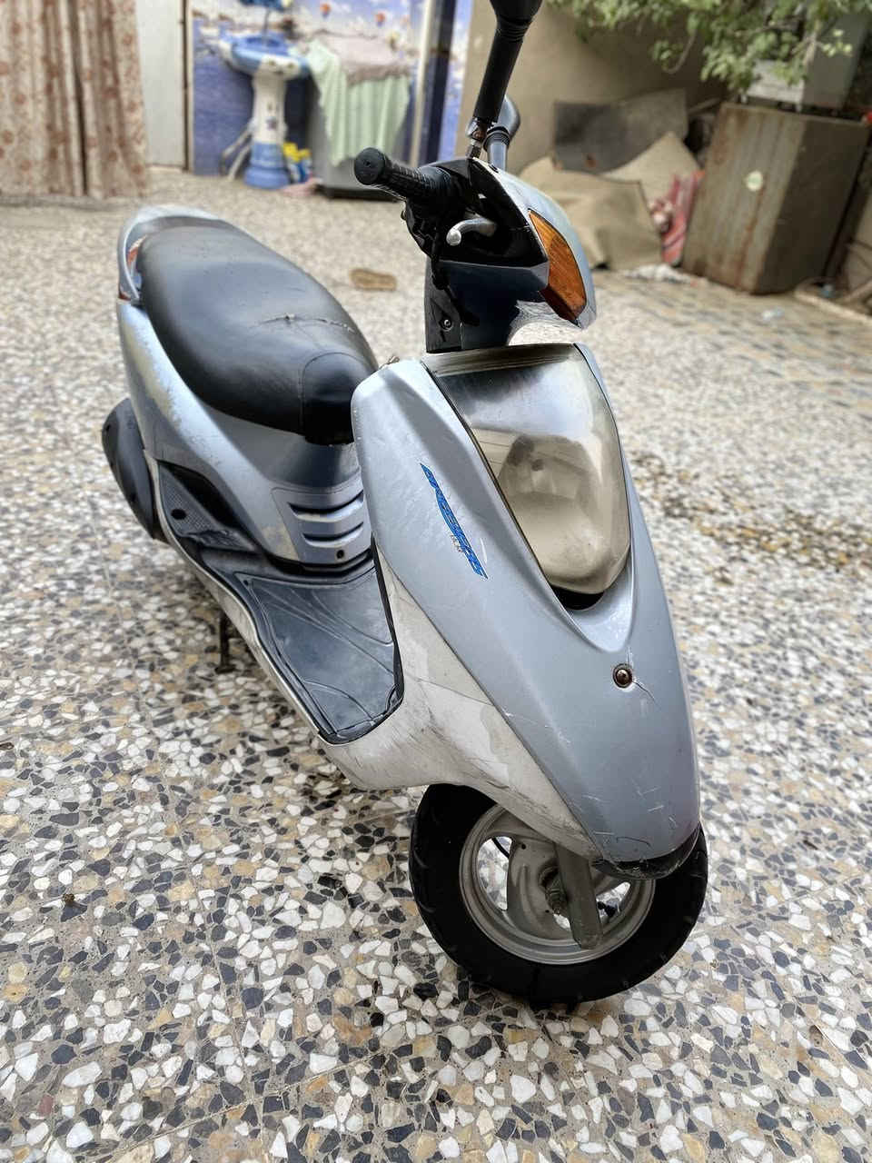 سلام عليكم دراجه بريز نضيفه نكره سلف بكل وقت مكينه مكفوله مامفتوحه ناعمه شلعه ومعدل فول كهربايات كلهن شغاله اشاير كج بانزين عنوان بغداد حيور سعر ٦٠٠ بيها مجال حك جيه مو شراي لتخابر مامتواجد فيس فقط واتساب ورقم ***********
