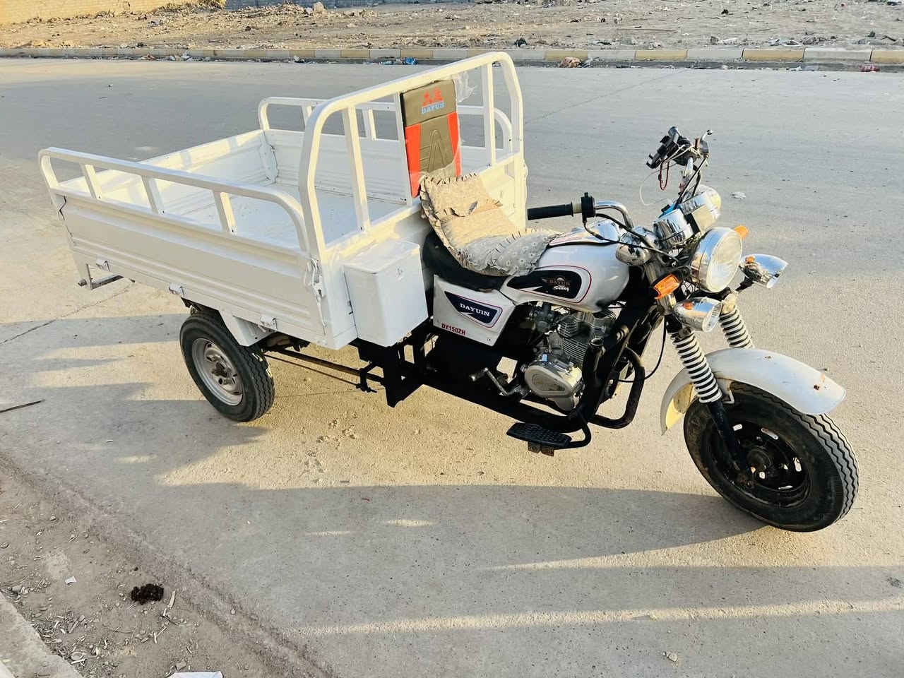 السلام عليكم ستوته للبيع موديل ١١ البدي 14 لا مكصوص ولا ملحوم بلاد المحرك كارتون ٢٣ تواير جدد ضفيره كلها جديد المكان قضاء الدوايه هذا رقمي وبيك خير وتدلل ***********
