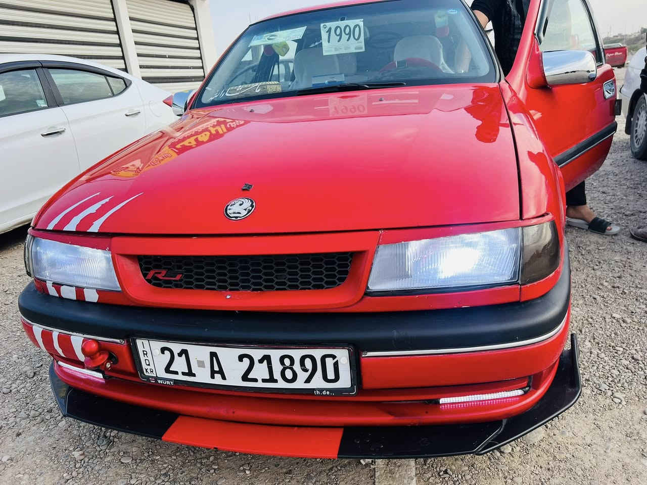 السلام عليكم
اوبل فكتره موديل 90 كير ومحرك شرط حجم 20

صدر طخم تاير كلو جديد رقم دولي هزه جديده

شرط تحويل بيها صبغ حزام بدون دكت جاكوج

*********** 

مكان السياره كياره جنوب الموصل
