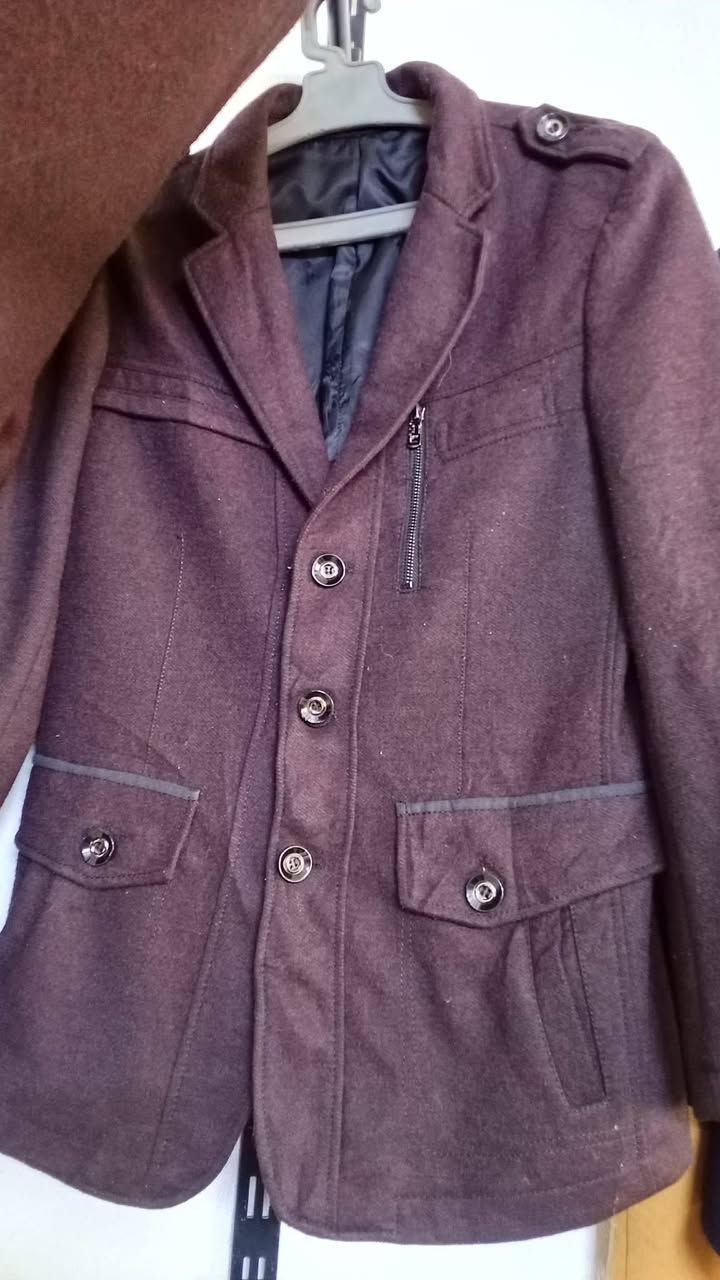 السلام عليكم عندي شلعة ملابس رجاليه ستر قماصل سويترات بجايم باله القطعه الف ونص


**إذا كنت صاحب هذا الإعلان وتريد حذفه لأي سبب، رجاءا أرسل رسالة إلى الدعم الفني**