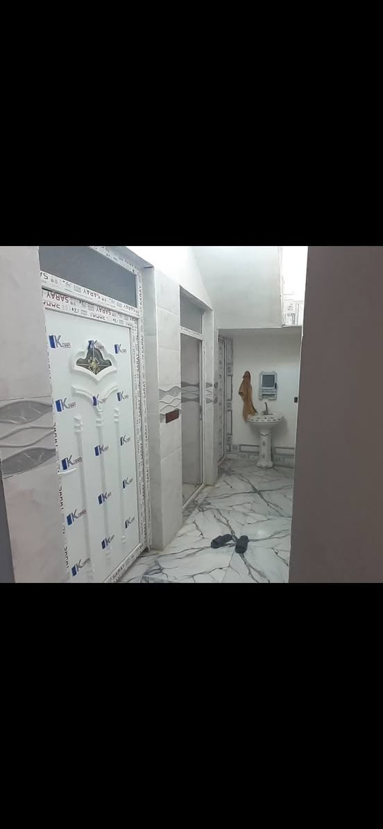 السلام عليكم بيت للبيع المكان الشرقاط البستان الشيوخ السعر ٦٥ او مراوس بيت بعاجه التصال علا الرقم ***********
