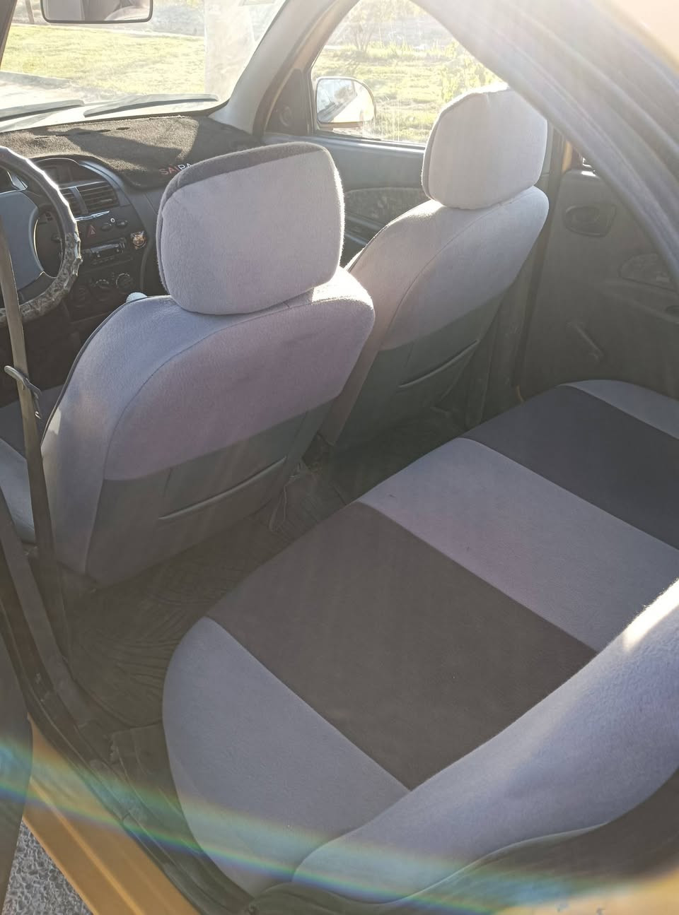 طيبه 15 بلاديه مابيه تبديل محرك كير مكفولات  داخل نظيف جدا   جام ينزل كله ابواب تنفتح كلها كهربائيات فول شلع تخم جديد تايرات السياره اسمنا رقم بغداد انكليزي سنويه مجدده صار اسبوع مكان الحله  هلا بلجناي هلا للمشتري يتفضل
 وخادم السعر المطلوب 35 
***********
