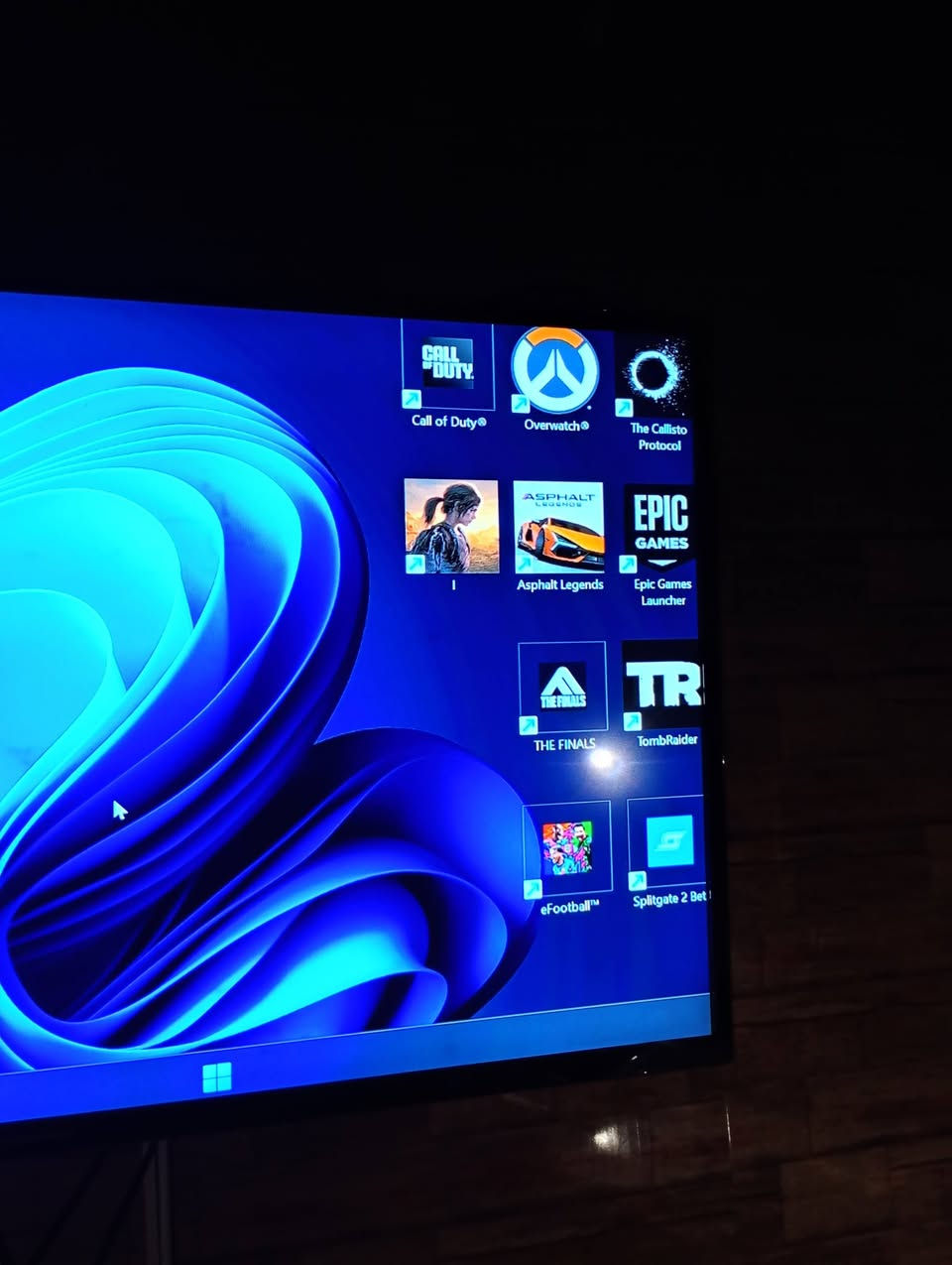 بي سي للبيع كرت شاشه 1650 soper هارد m. 2 و sdd 500 hdd 1T رامات 16 8.8 بوسبلاي 500 وياها شاشه 60hz حجم 14 سعر 375 وبيه مجال عنوان بصره قبله


**إذا كنت صاحب هذا الإعلان وتريد حذفه لأي سبب، رجاءا أرسل رسالة إلى الدعم الفني**