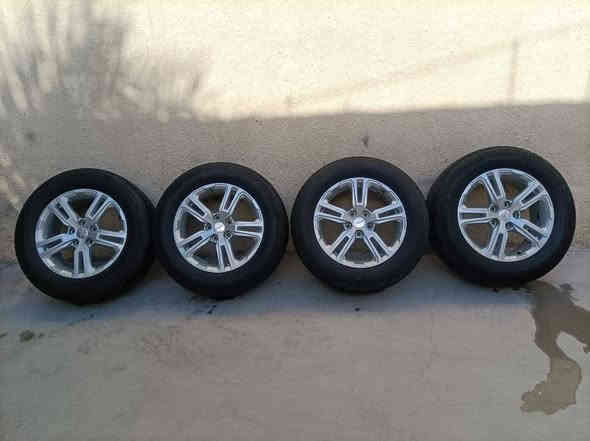 متوفر تايرات تيران
مال فول 
حجم 17////
65/225
تايرات جديده  امريكيه 
تخم تاير ويل

السعر 400 دولار
الاستفسارات ***********
