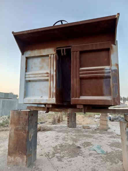 سلام عليكم لبيع بدي سكانية سعر50 ورقة بيها مجال طول بدي 605م رتفاع من خارج 142 م
رتفاع من داخل 134م
العرض من خارج 250م
مكاني واسط حفريه تواصل ***********
