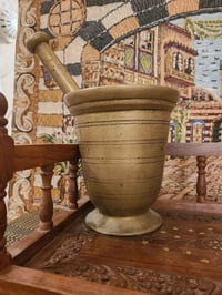 هاون بغدادي ارتفاع 18 نضيف بدون عيب السعر 100 الف نهائي يوجد توصيل 077...