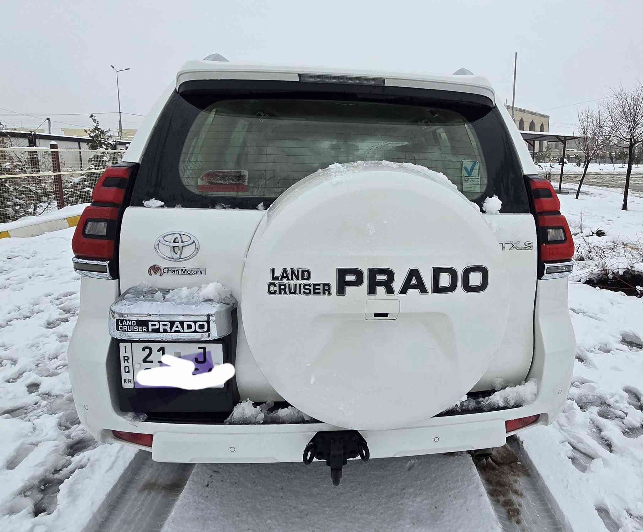 تویتە پرادوو  مودیل  2018  رویشتو  68 هەزار  فول مواسەفات  ***********  ***********
