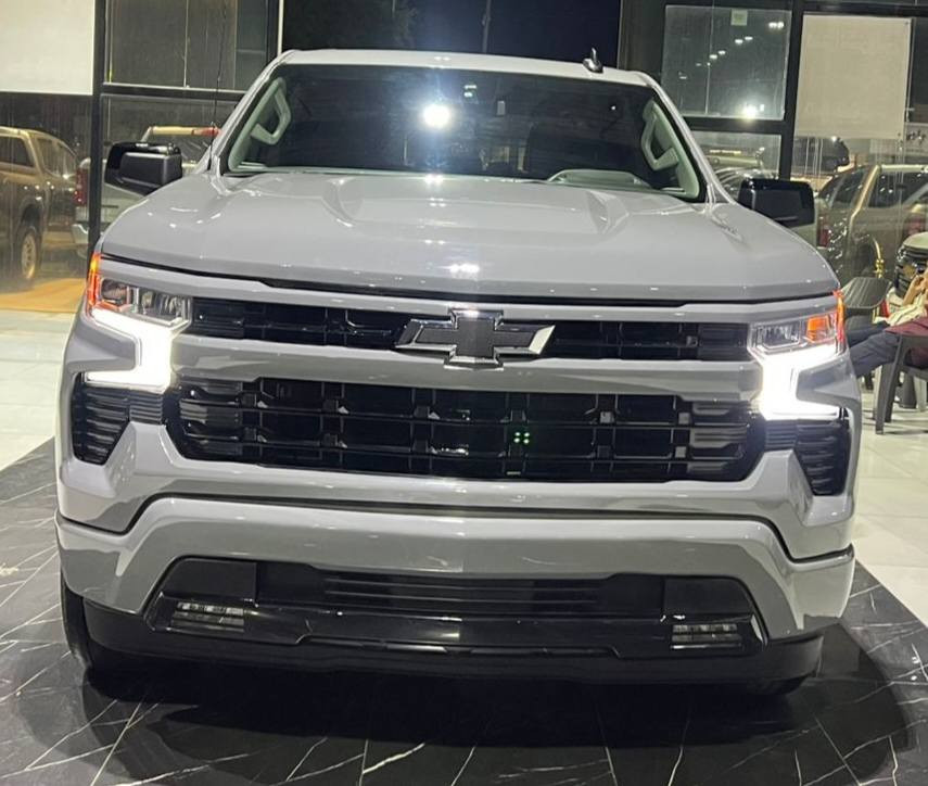 Chevrolet Silverado 2024 LT
   V8 - 5.3L - 4x2

_ موديل : 2024 ي مواصفات LT
_ لون : سمنتي
_گير طرح 
- بصمە و شغال
_  محرك: 5300  , 8 سلندر 
_ ماشيه : 57 ألف 
- شاشە كبير و کامیرا
_گيج الكتروني 
- لایت لید
- کوشین کهربائي
- کوشینات هیتر
- سوکان هیتر
- رادار
- باب طویل بودی قصیر ( مرغوب )
- ویل : 20

_ ضرر :
- 1 قطعە صبغ

_العنوان : أربیل شارع ١٠٠م شارع المعارض/                        اسم الشركة : ريبوار سالار صالح 

  0750 410 9494
  0775 914 9562 أربيل, العراق
