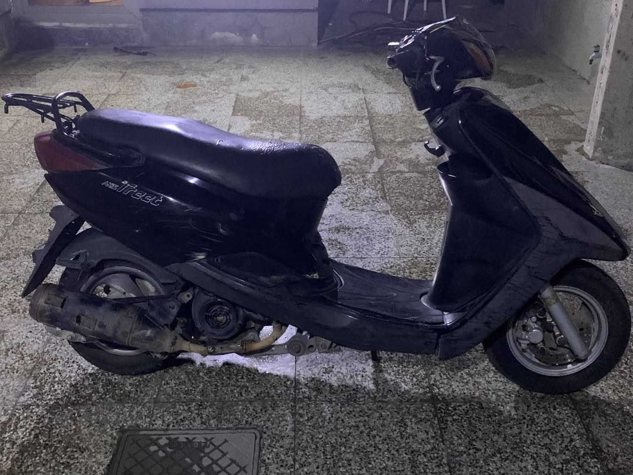 سلام عليكم دراجة بانزين بيهة عطل الفيشة مال عقل السعر 300 و بيهة مجال المكينة ما مفتوحة تواصل على هذا الرقم ***********
