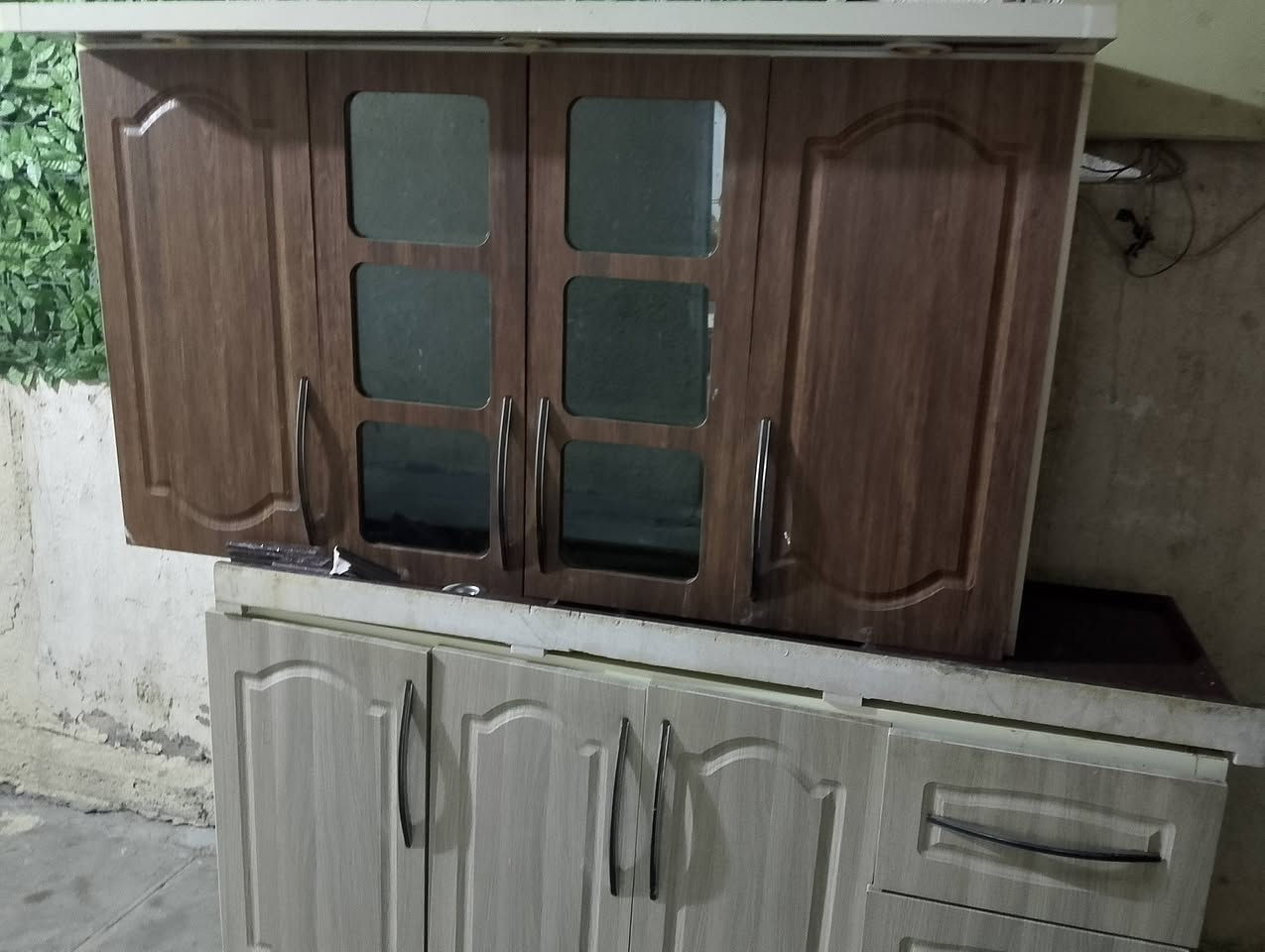 كاونتر للبيع اج دي اف من الخارج
من داخل المنيوم 
القياس متىر وستين 
سنك وملحق فقط 
بي نواقص يرادله ترتيبات بسيطه 
مكاني بغداد مدينة الصدر توصيل ماعندي 
السعر 350 الف 
***********
واتساب موجود
