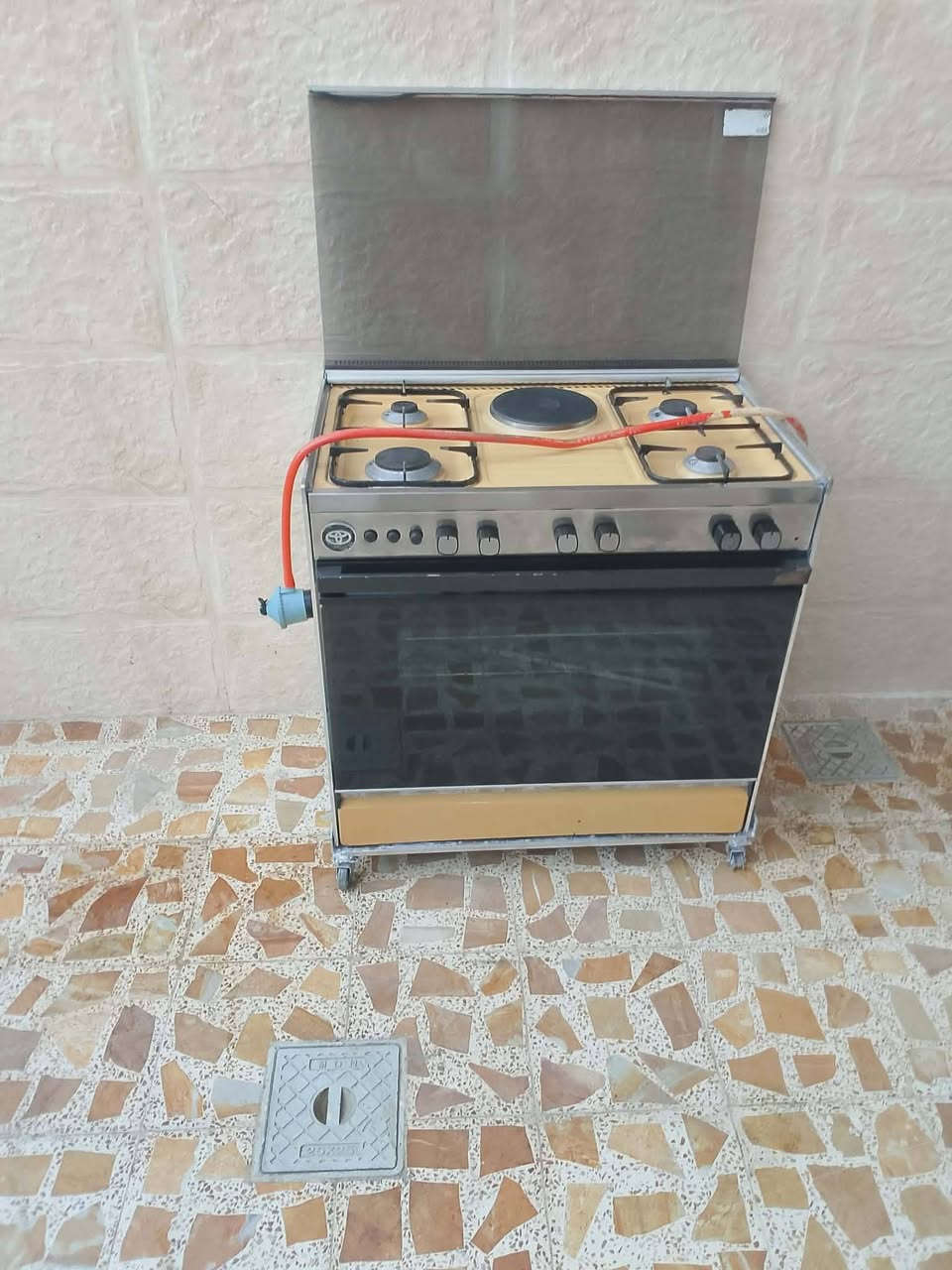 طباخ عشتار كلو شغال حيل نضيف
سعرو 150 وبي مجال تواصل عل رقم
***********
