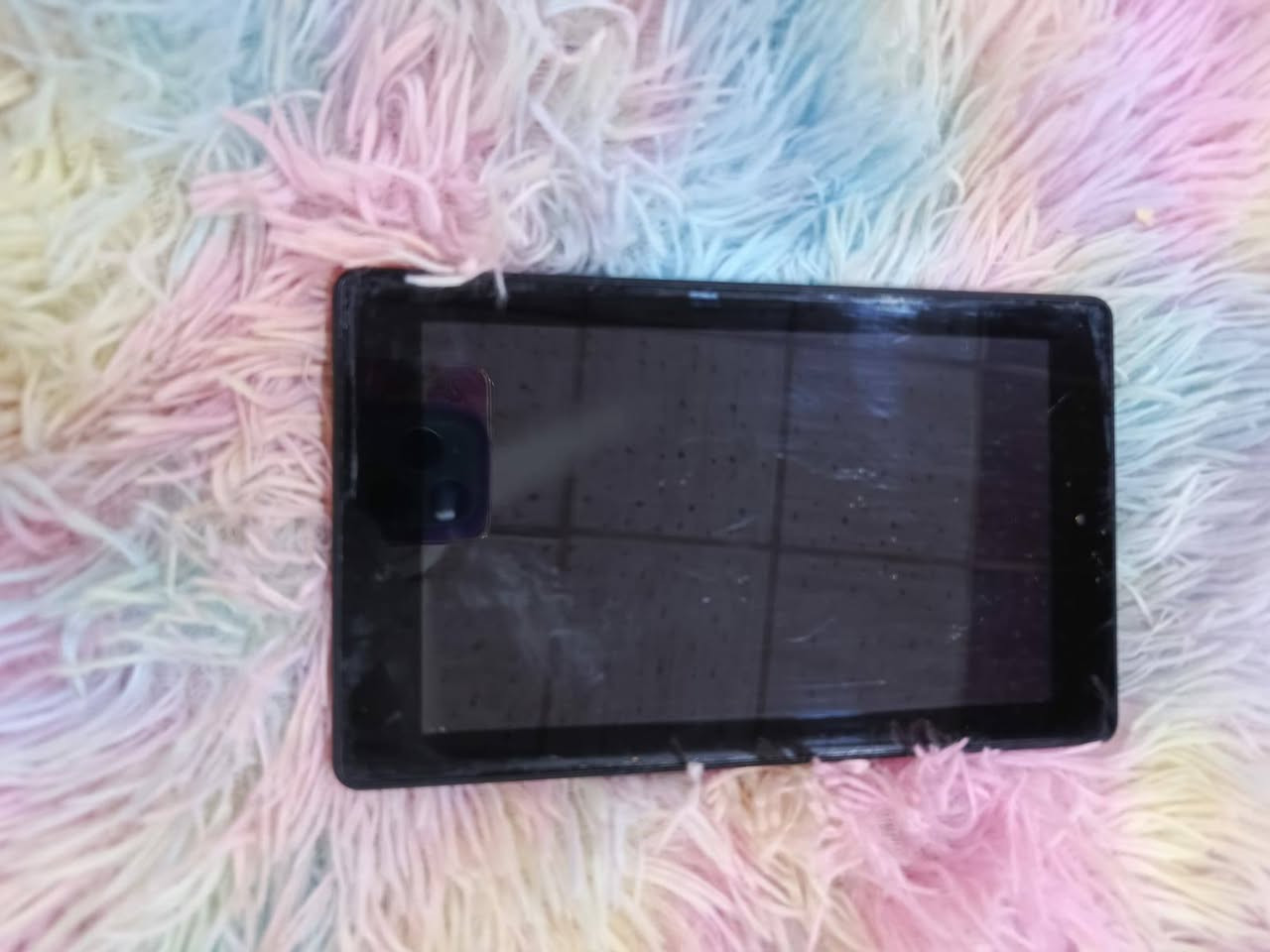 ايباد امزون للبيع نضيف سعره ٤٥ الف مكاني بصرة للاستفسار واتساب ***********
