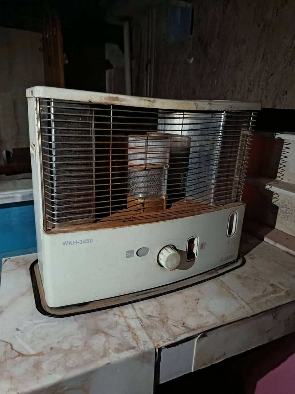 يعلن مزاد نشوان الشمري عن وصول بضاعه استعمال قليل العنوان خلف المستشفى بلدروز العام ع الرقم ***********
