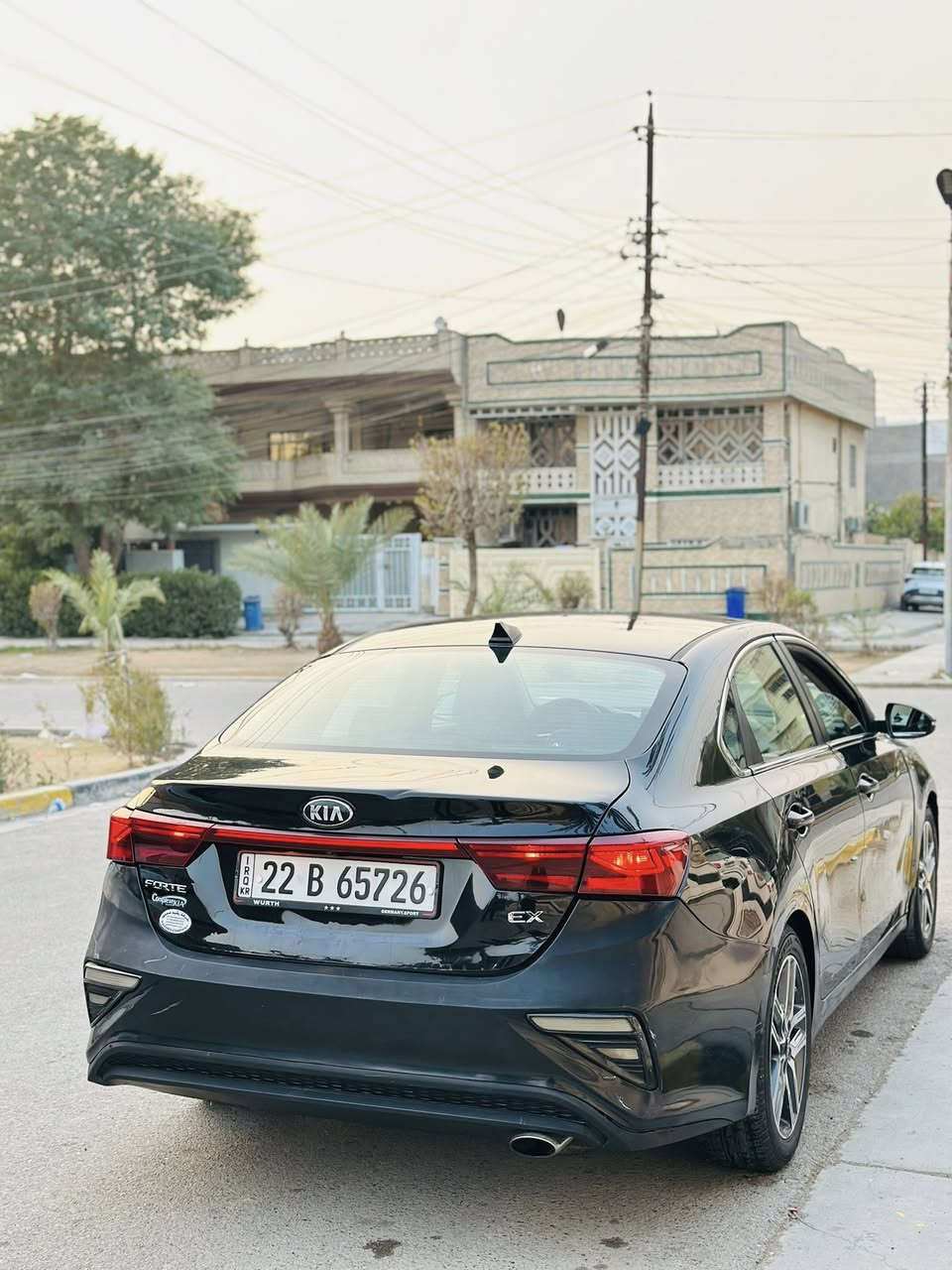 فورتي مكفوله السعر 123 فقط باب الصدر كلير
المواصفات .    ☎️التصال ***********
ماشيه السياره 23km 
شاشة كبيرة مع نظام تشغيل ابل كار بلي
كاميرا دواره 
 كشنات حار + بارد 
.قطعتين تبريد
موديل 2019 
شحن وايرليس 
حساسات خلفية مع جرس تنبيه 
.رادرات جانبية+ وامامية+ وتحديد مسار + كروز سرعه
نقطة عمياء 
مكان السياره بغداد السعر 123 التصال ***********
